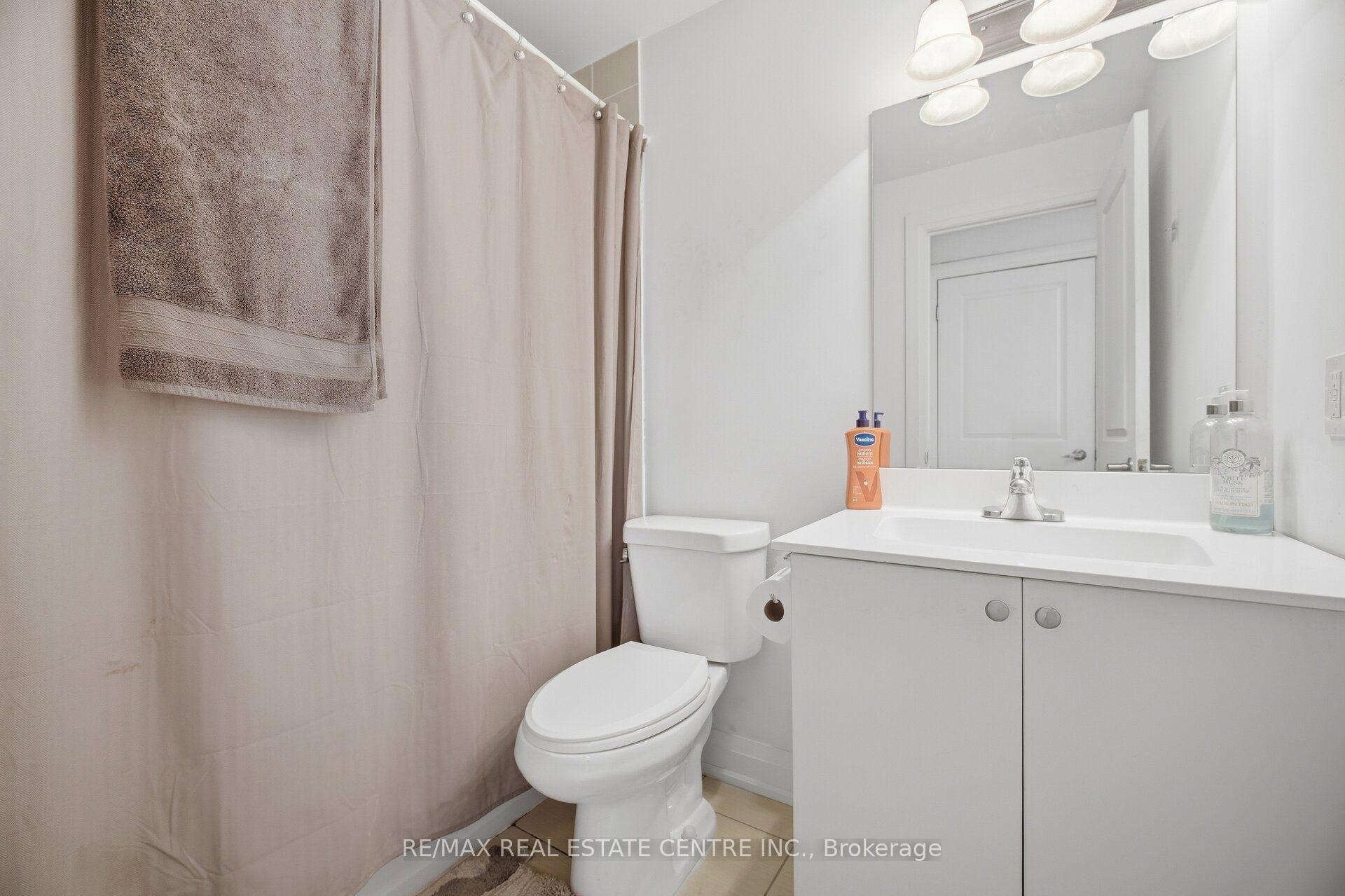 Photo 12 of Unit 1402, 5279 Highway 7, Vaughan, Vaughan Grove — HOMEH