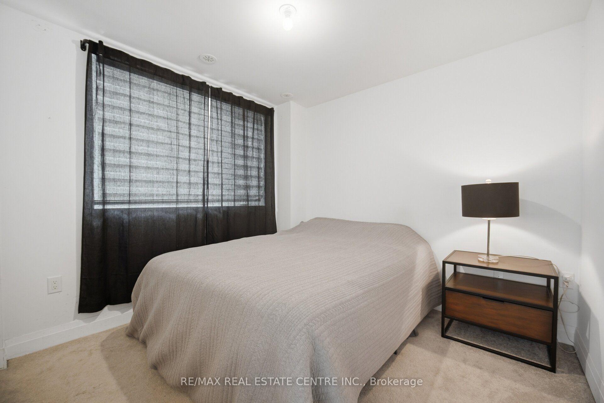 Photo 14 of Unit 1402, 5279 Highway 7, Vaughan, Vaughan Grove — HOMEH