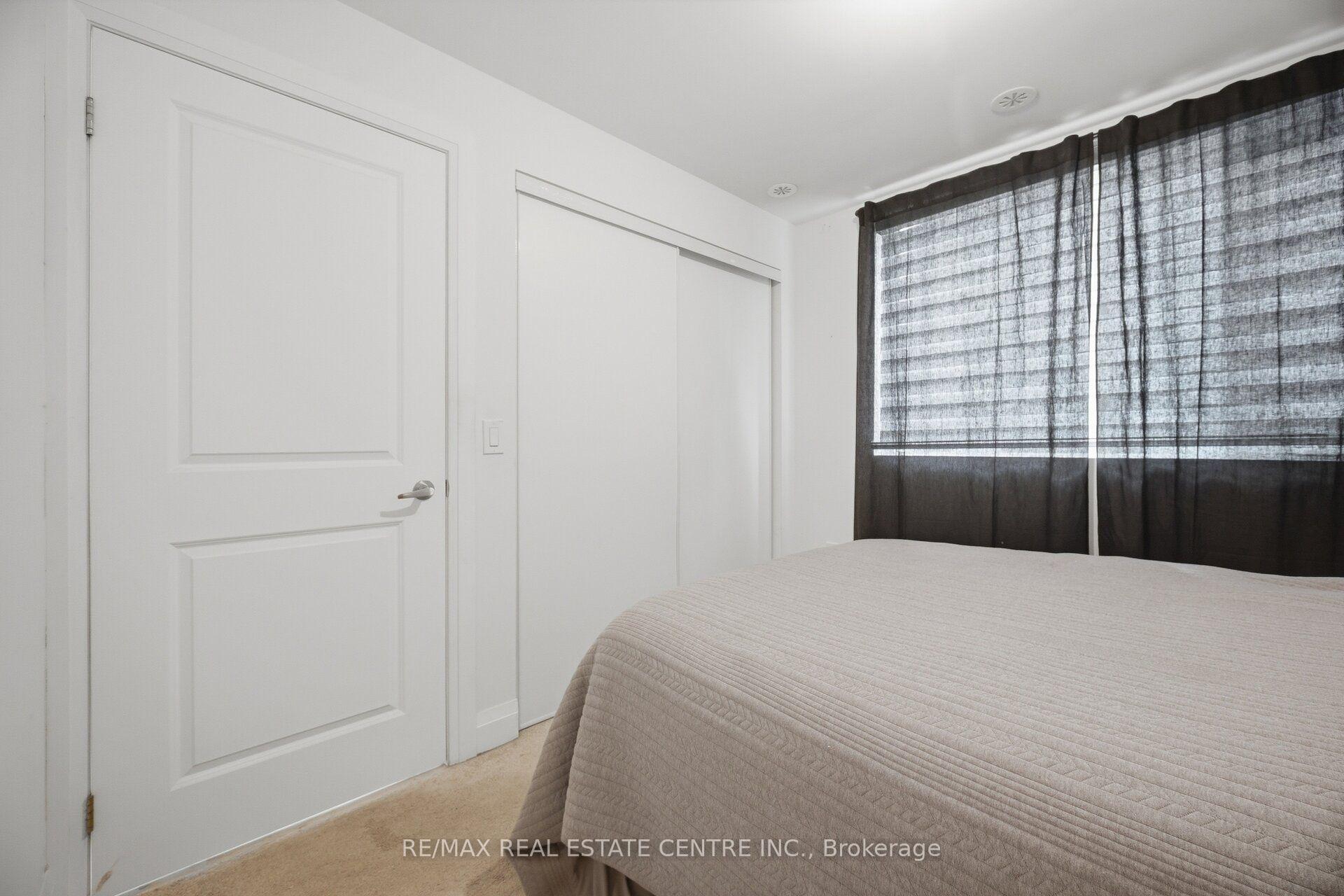 Photo 15 of Unit 1402, 5279 Highway 7, Vaughan, Vaughan Grove — HOMEH