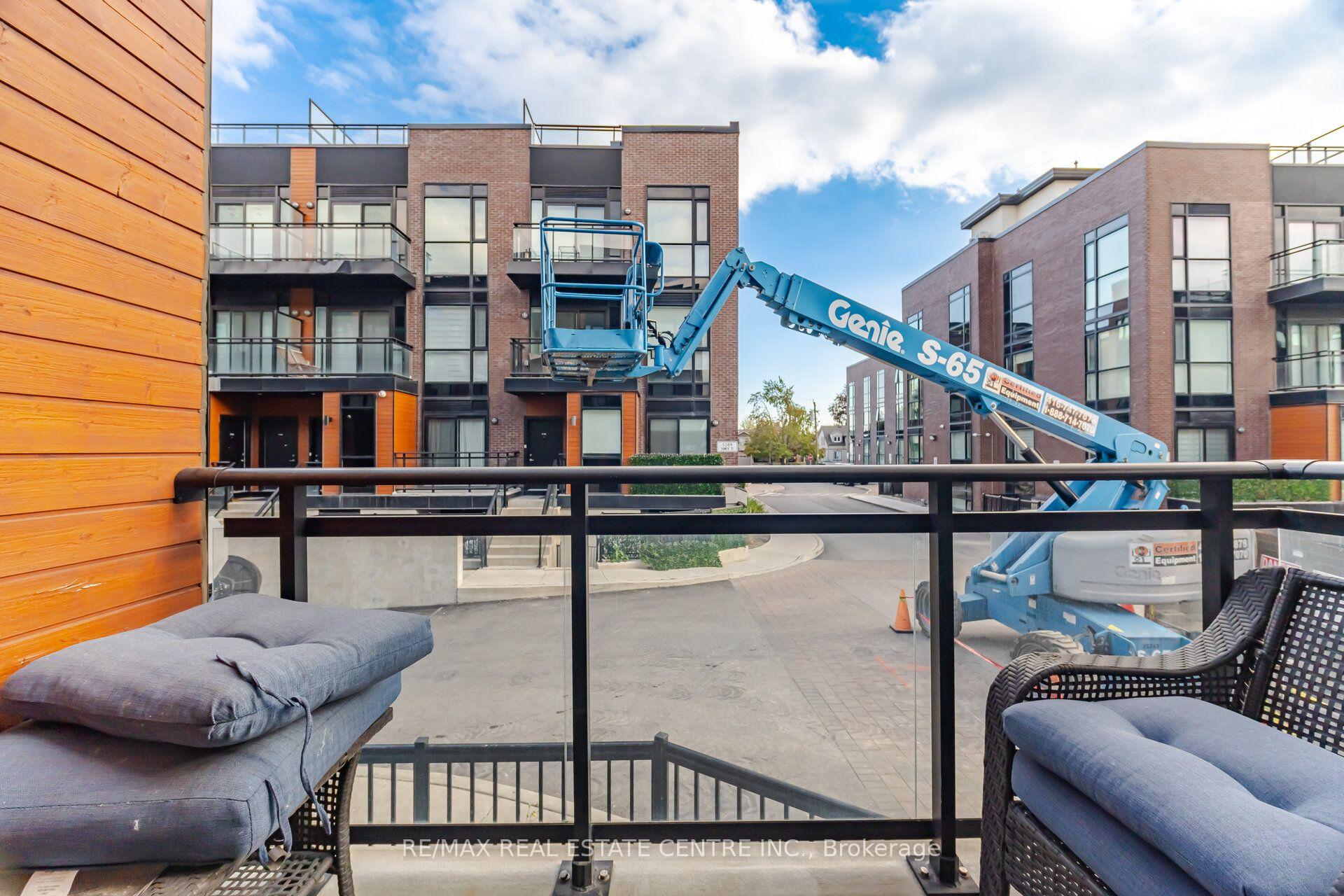 Photo 17 of Unit 1402, 5279 Highway 7, Vaughan, Vaughan Grove — HOMEH