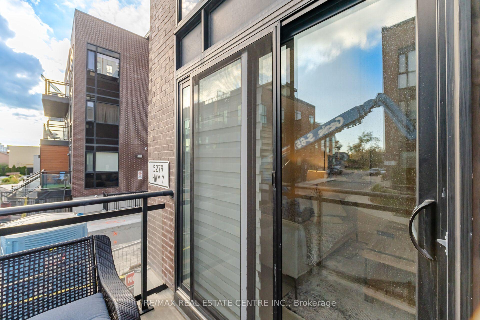 Photo 18 of Unit 1402, 5279 Highway 7, Vaughan, Vaughan Grove — HOMEH