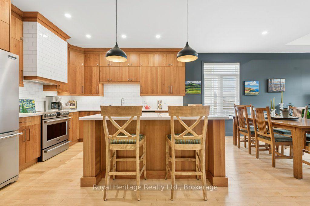 Photo 10 of 54 Hummingbird Drive, Belleville, Thurlow Ward — HOMEH