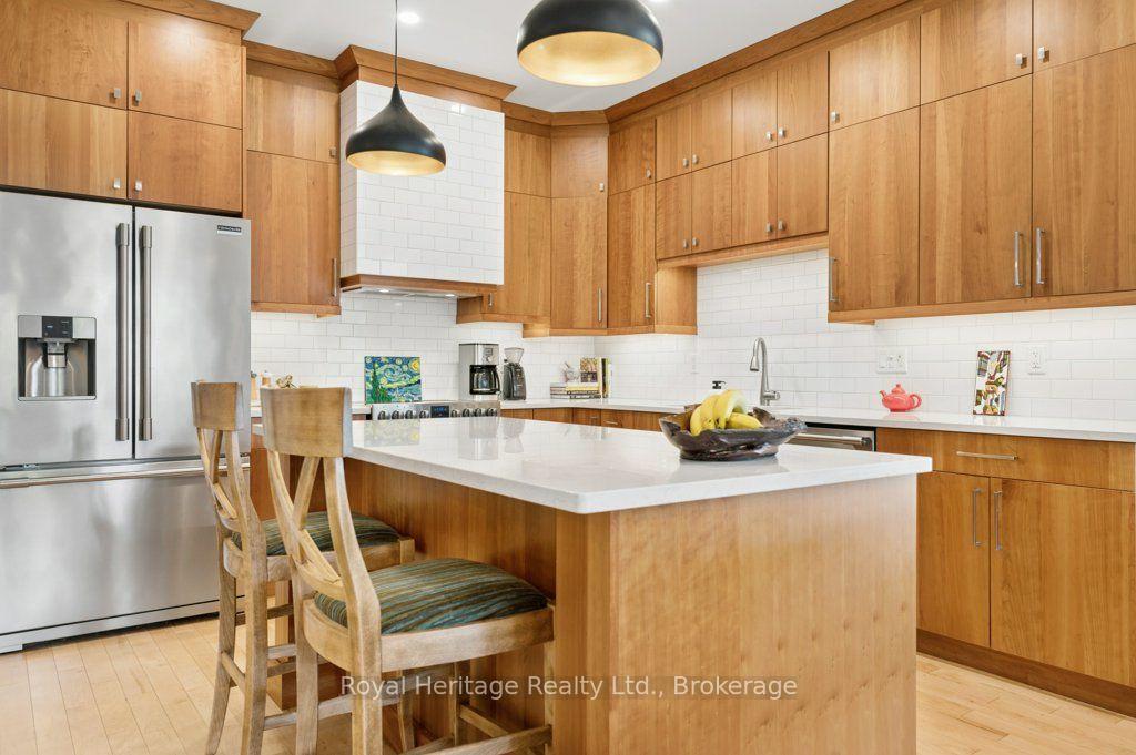 Photo 12 of 54 Hummingbird Drive, Belleville, Thurlow Ward — HOMEH