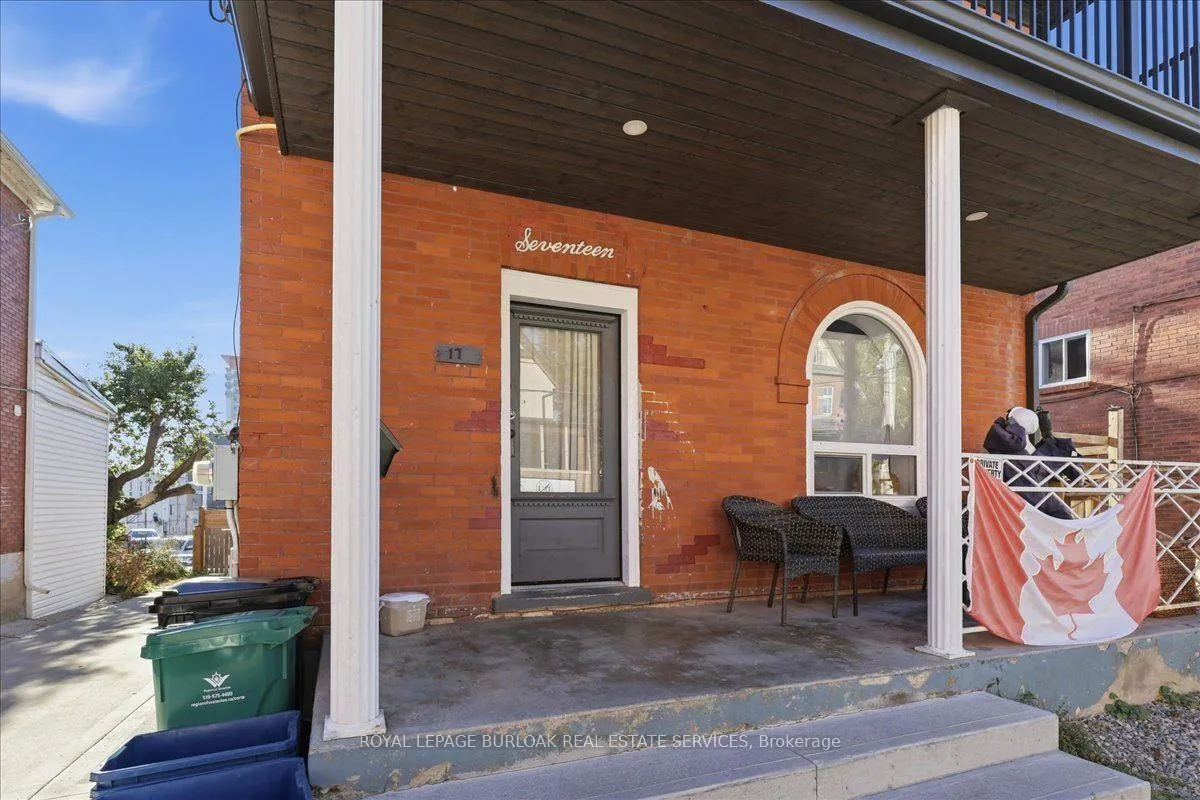 Photo 2 of Unit Upper, 17 Eby Street S, Kitchener, Cedar Hill — HOMEH