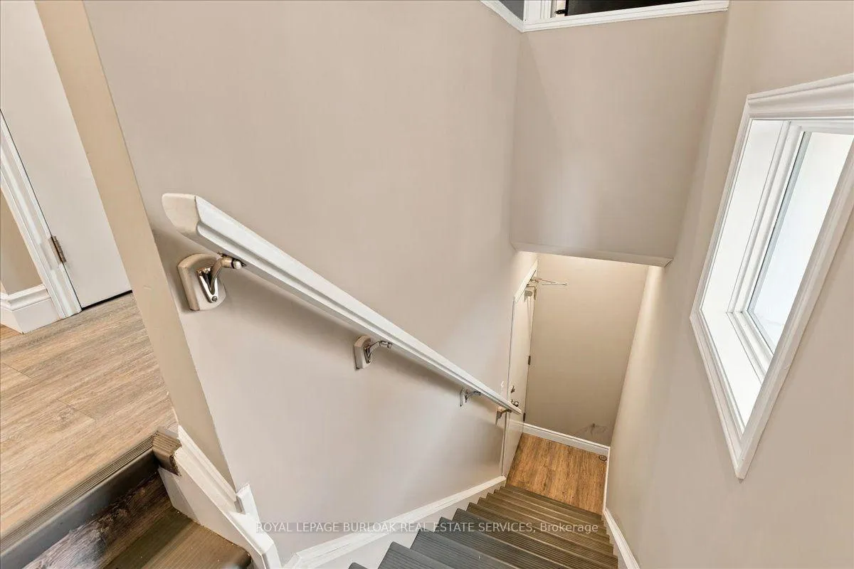Photo 4 of Unit Upper, 17 Eby Street S, Kitchener, Cedar Hill — HOMEH