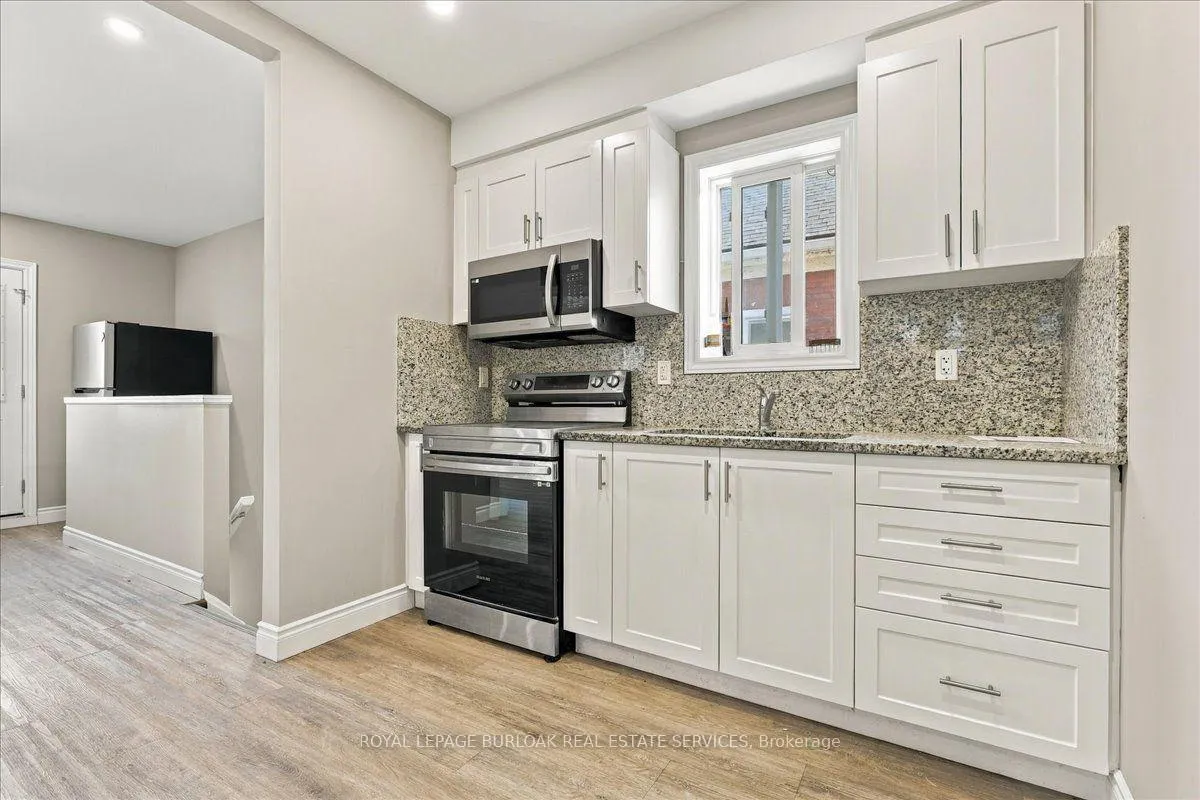 Photo 6 of Unit Upper, 17 Eby Street S, Kitchener, Cedar Hill — HOMEH