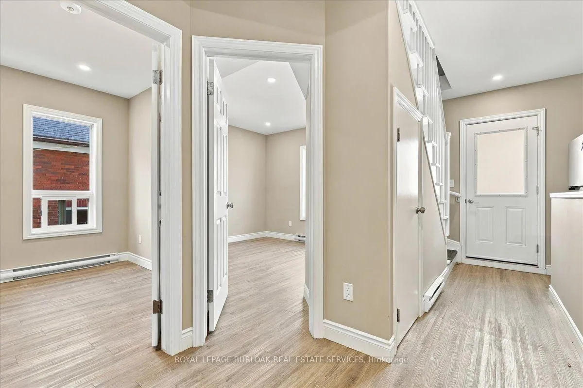 Photo 10 of Unit Upper, 17 Eby Street S, Kitchener, Cedar Hill — HOMEH