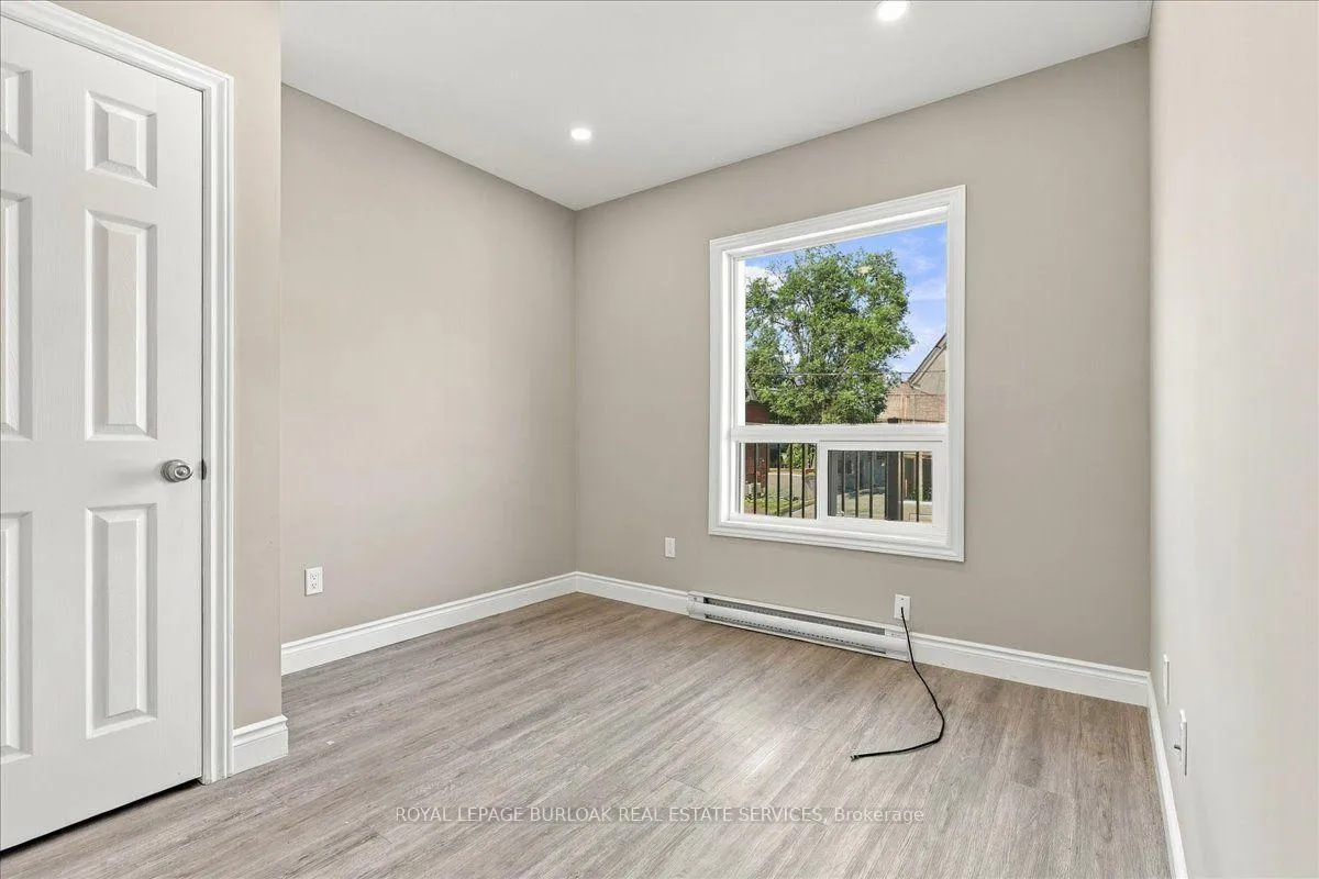 Photo 12 of Unit Upper, 17 Eby Street S, Kitchener, Cedar Hill — HOMEH