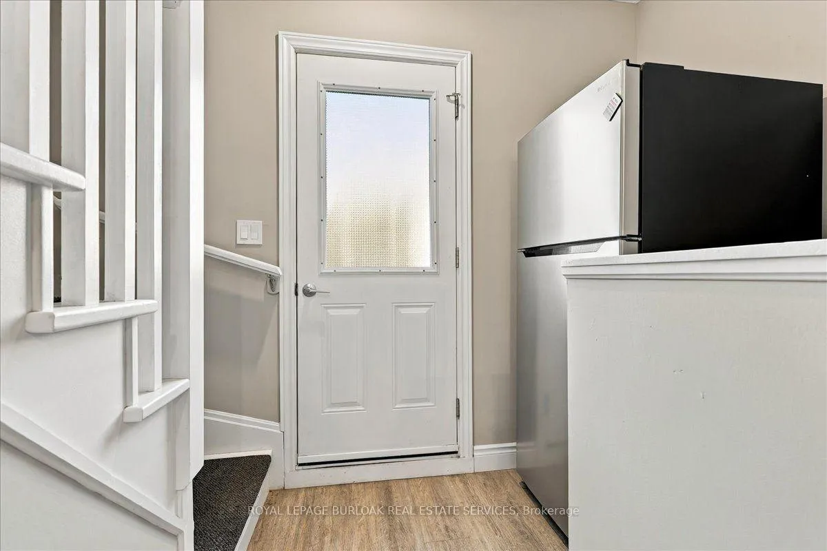 Photo 14 of Unit Upper, 17 Eby Street S, Kitchener, Cedar Hill — HOMEH