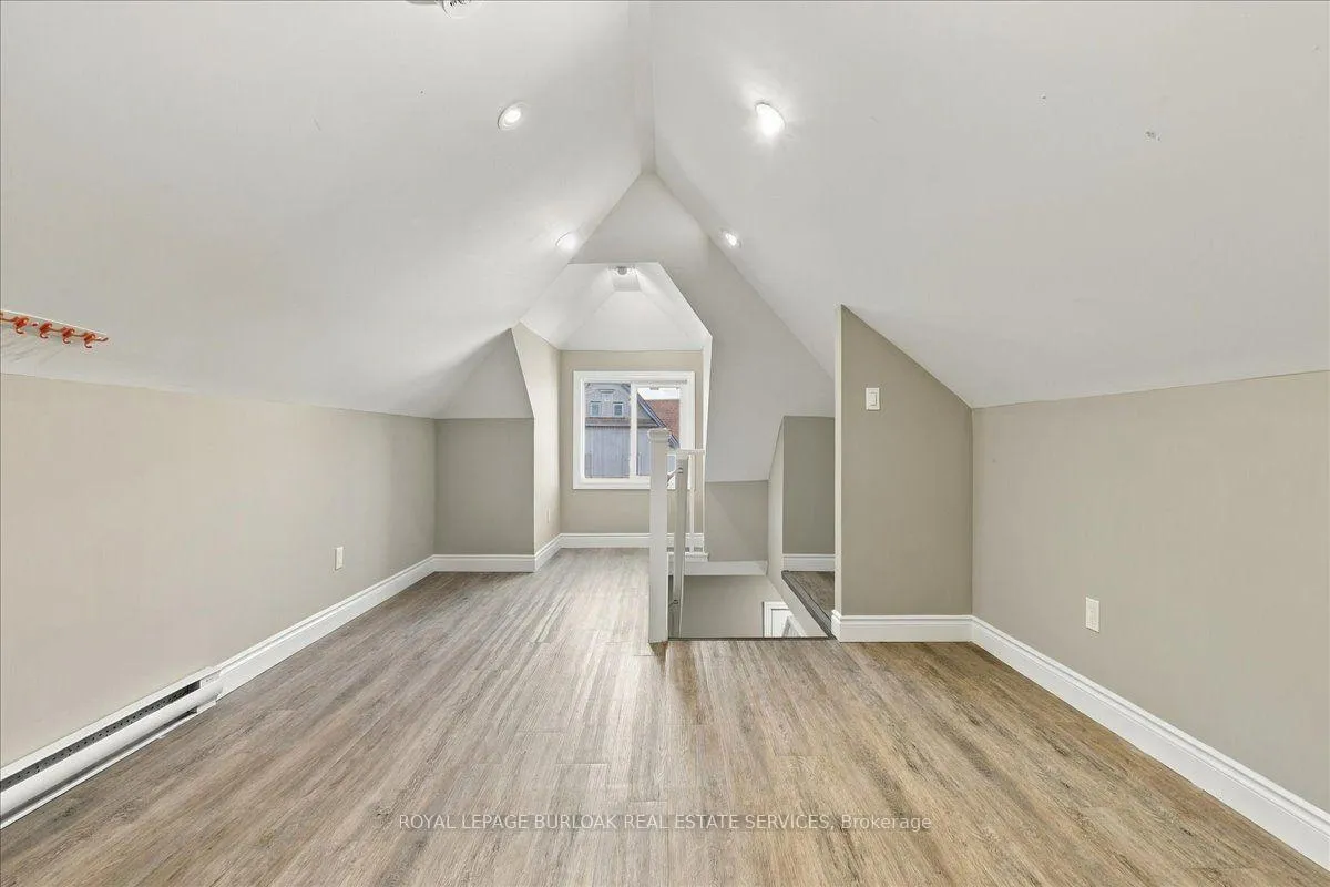 Photo 16 of Unit Upper, 17 Eby Street S, Kitchener, Cedar Hill — HOMEH