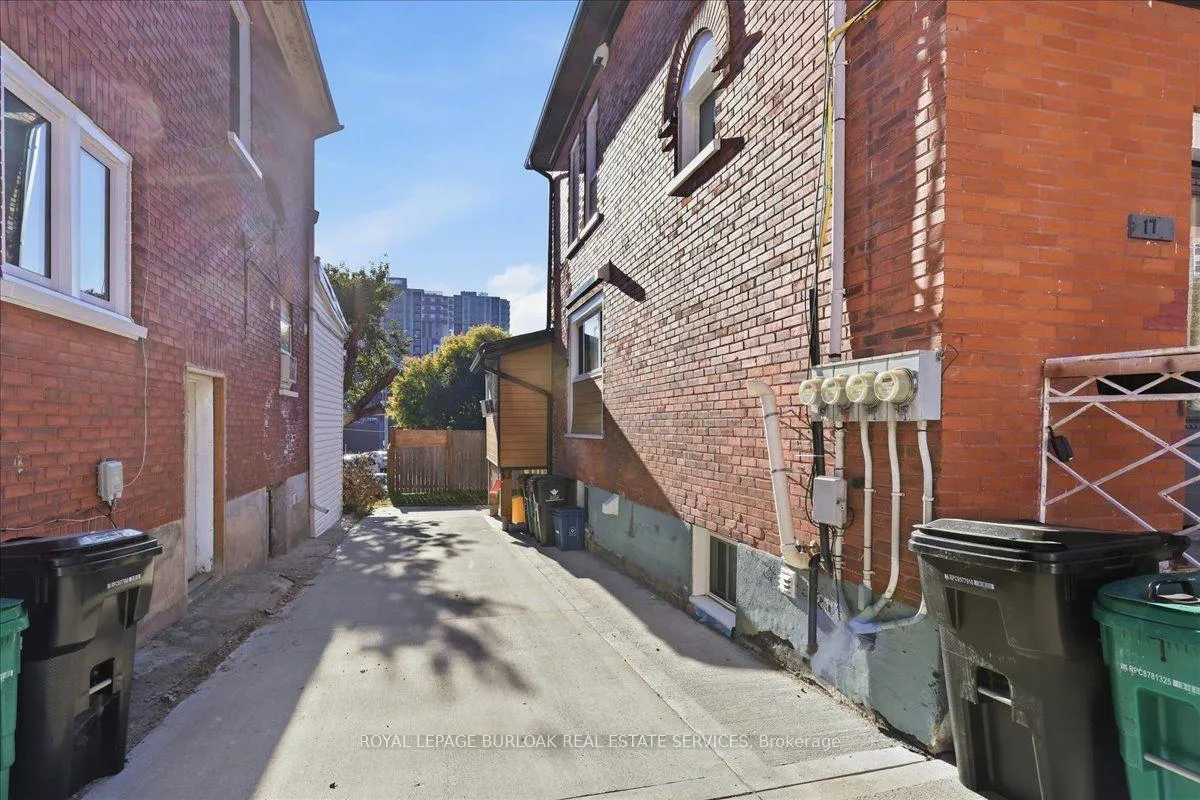 Photo 19 of Unit Upper, 17 Eby Street S, Kitchener, Cedar Hill — HOMEH