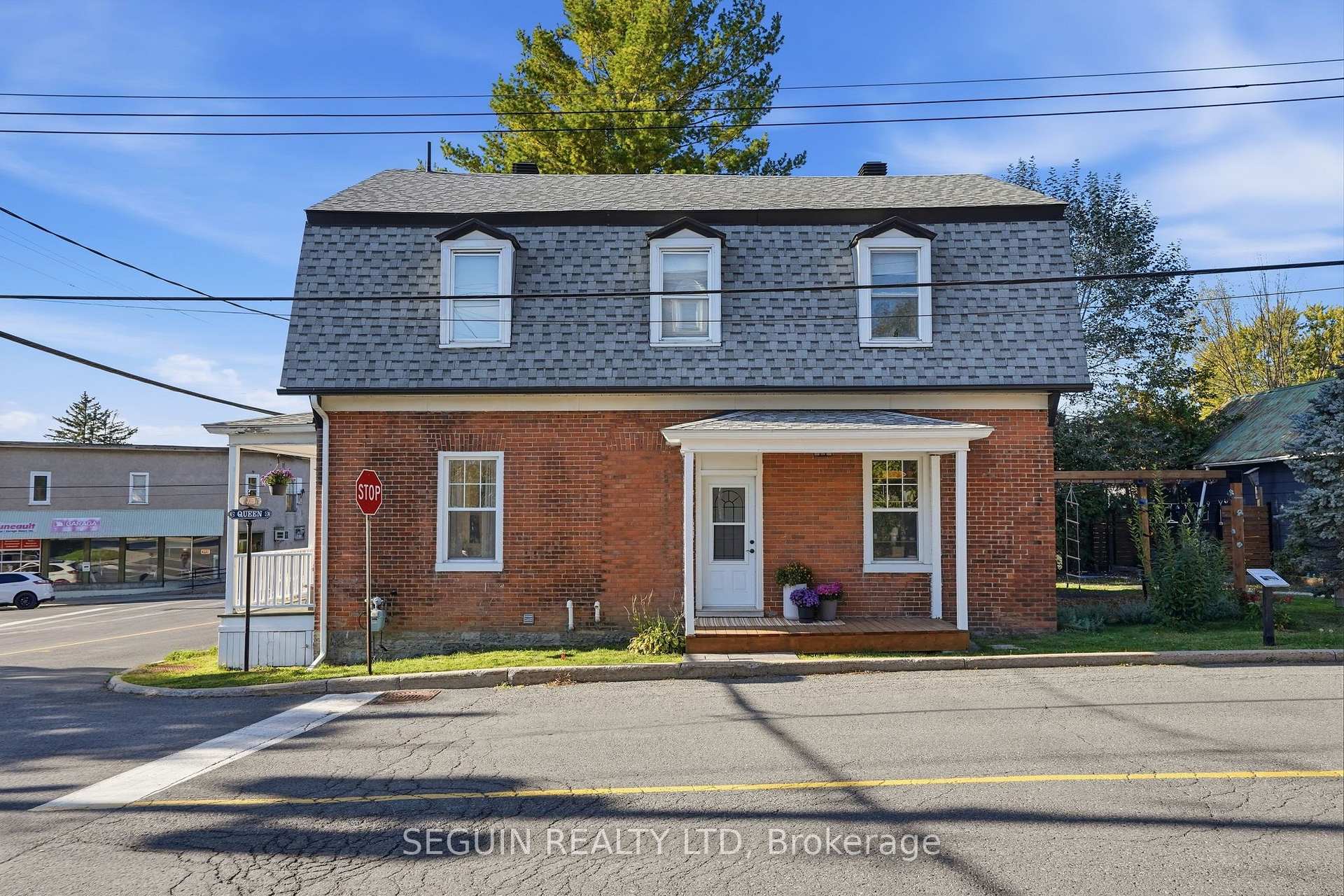 Photo 4 of 31 John Street, Champlain, L'Orignal — HOMEH