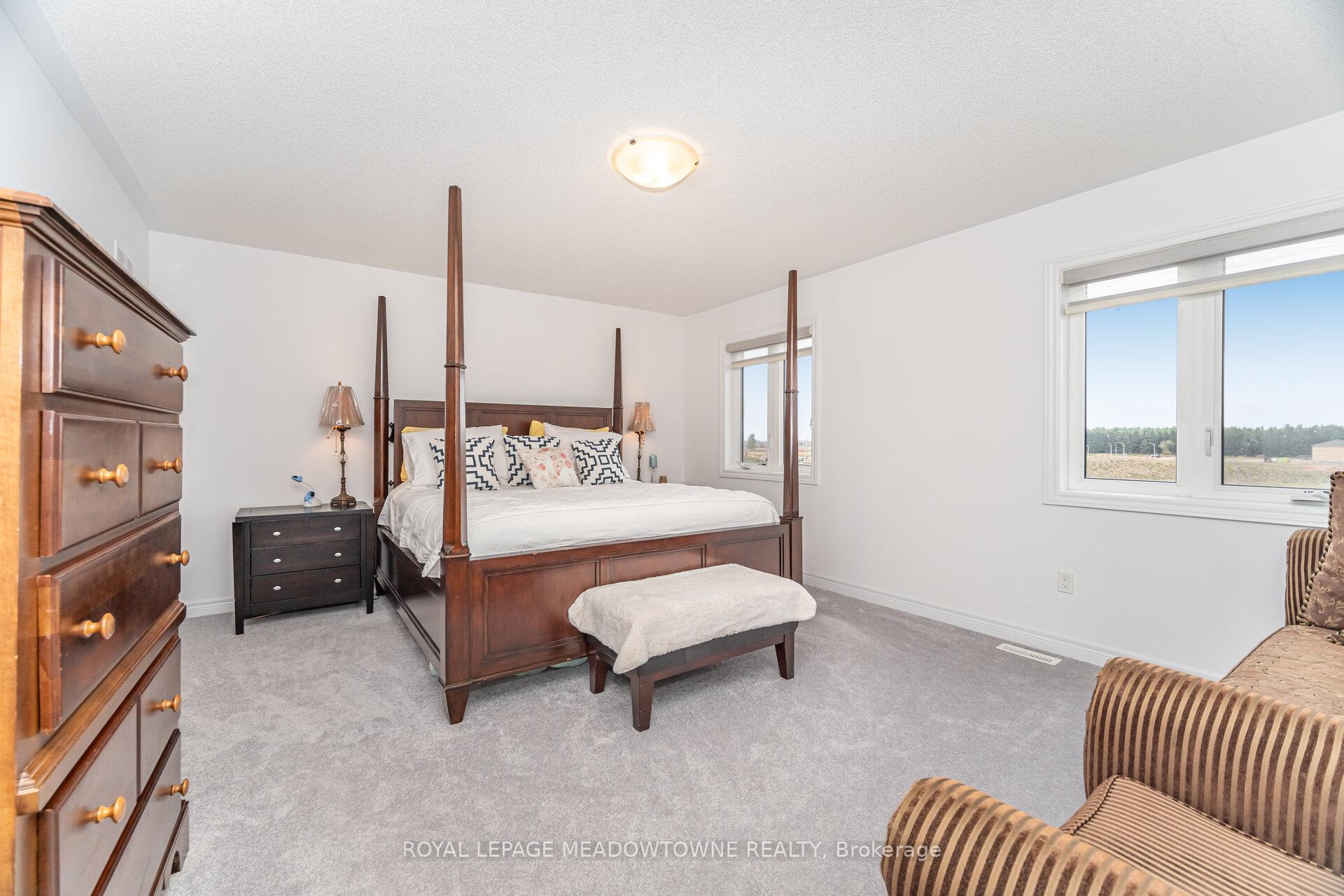 Photo 22 of 301 Ridley Crescent, Southgate — HOMEH