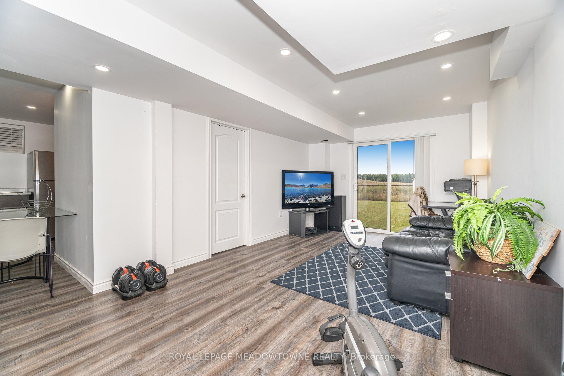 Photo 33 of 301 Ridley Crescent, Southgate — HOMEH