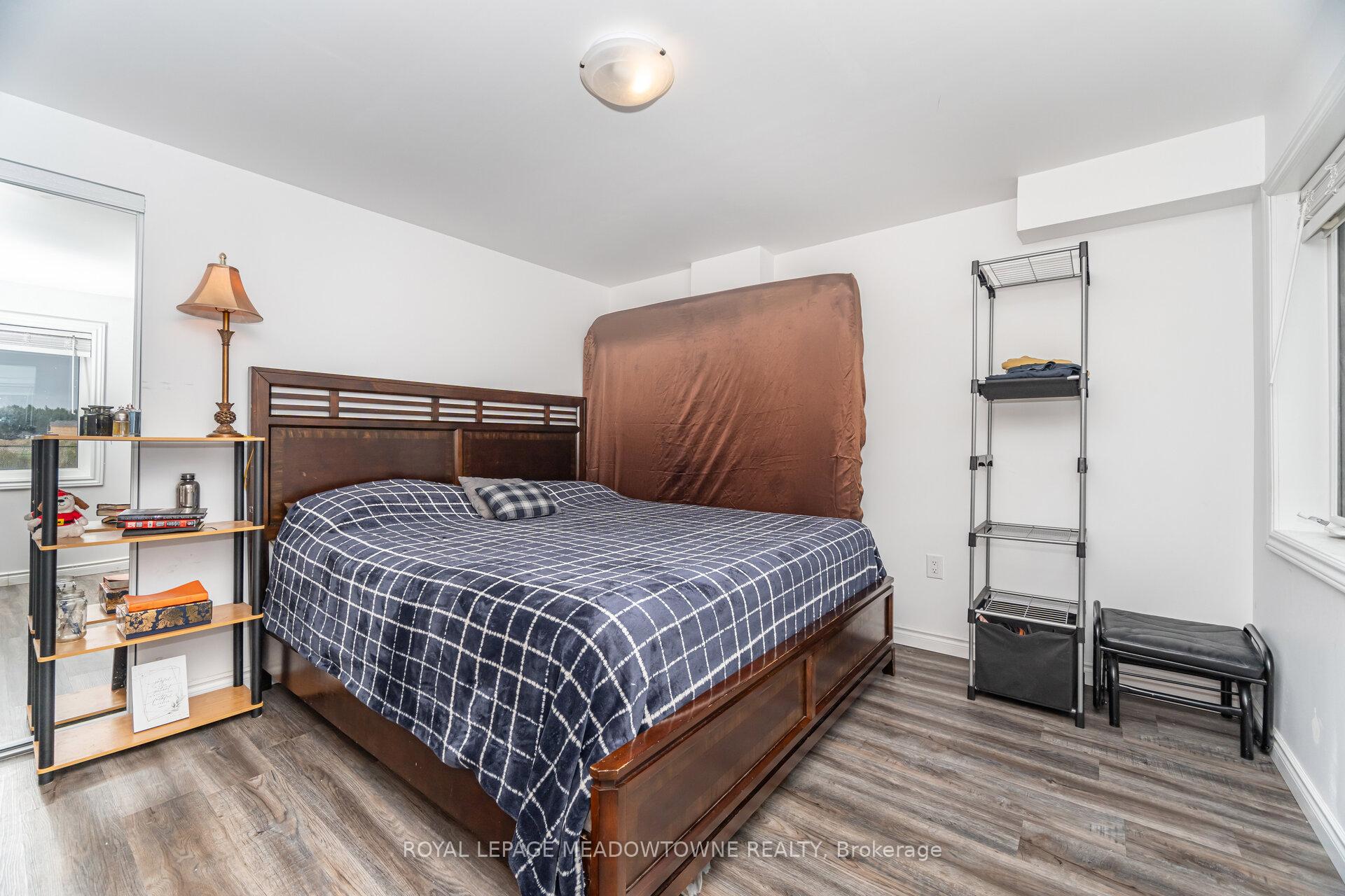 Photo 38 of 301 Ridley Crescent, Southgate — HOMEH