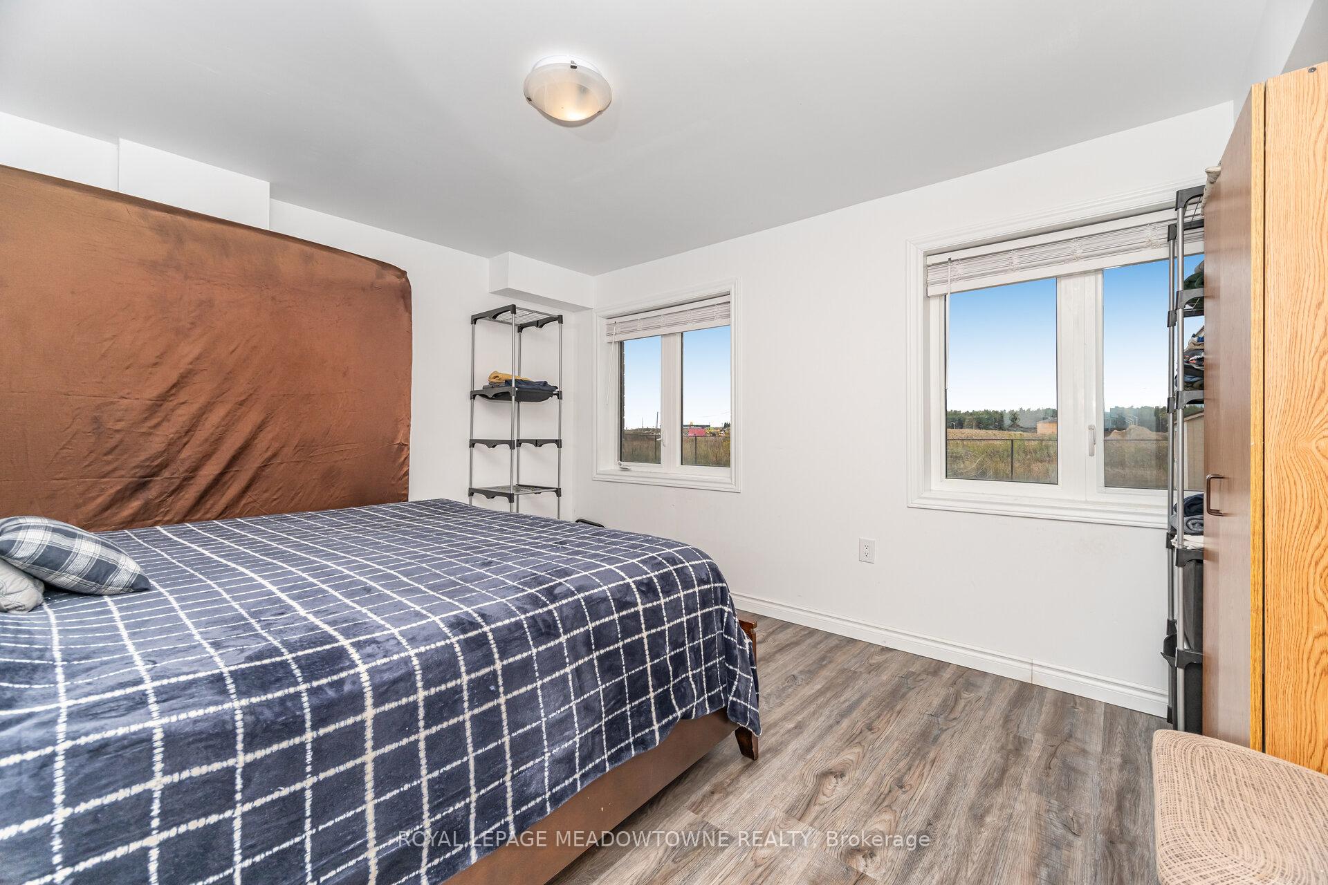 Photo 39 of 301 Ridley Crescent, Southgate — HOMEH