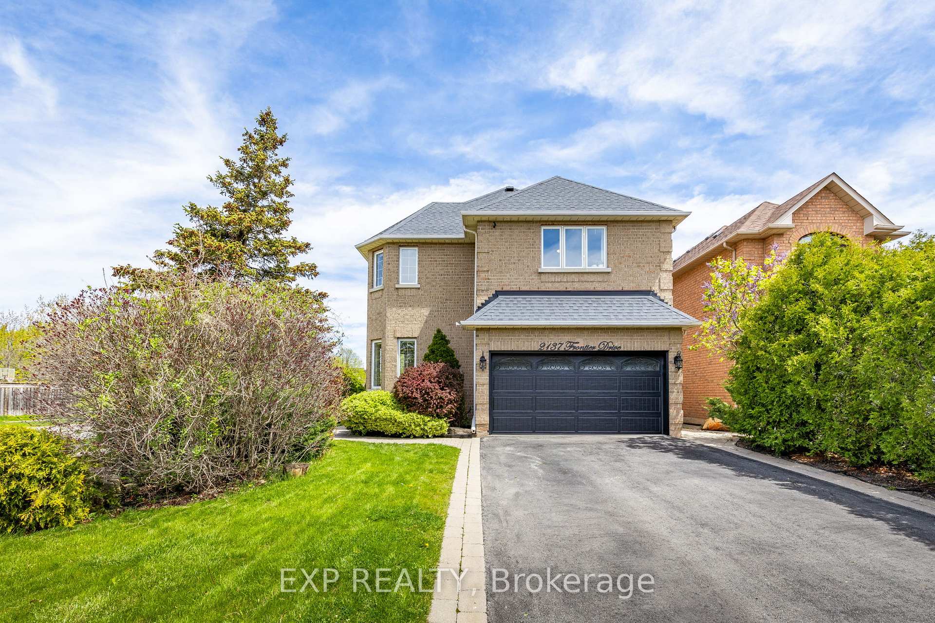 Photo 2 of 2137 Frontier Drive, Oakville, West Oak Trails — HOMEH