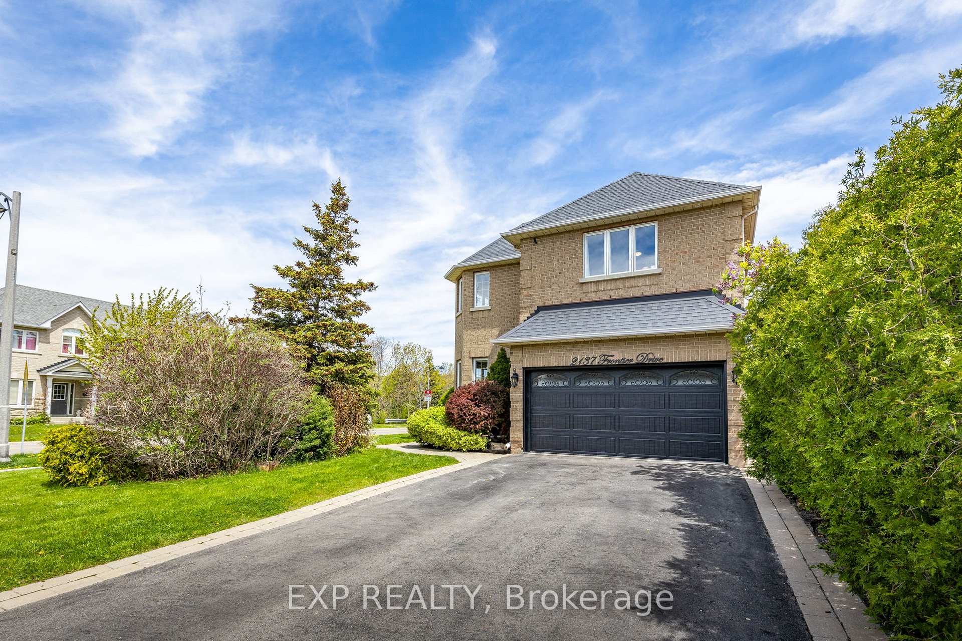Photo 3 of 2137 Frontier Drive, Oakville, West Oak Trails — HOMEH