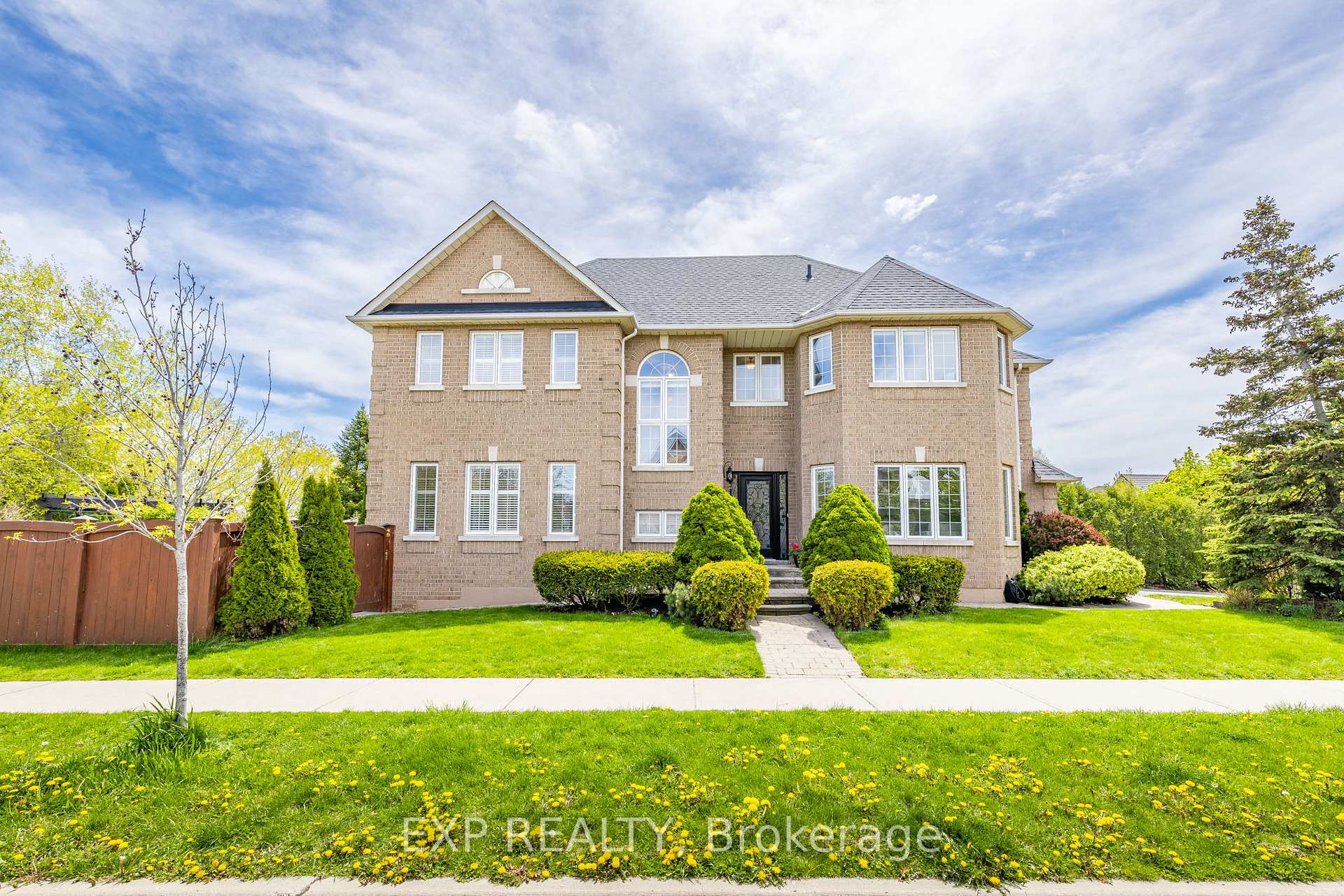 Photo 4 of 2137 Frontier Drive, Oakville, West Oak Trails — HOMEH