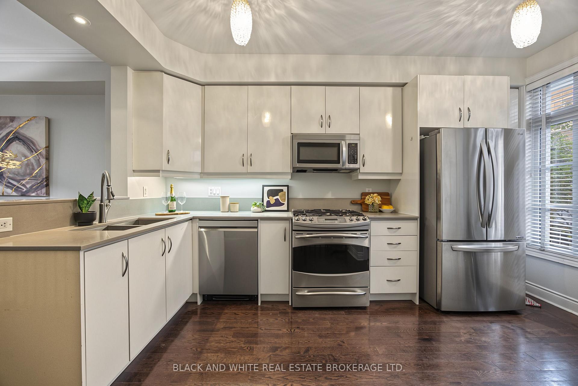 Photo 6 of Unit 5, 265 Van Dusen Boulevard, Etobicoke, Islington-City Centre West — HOMEH
