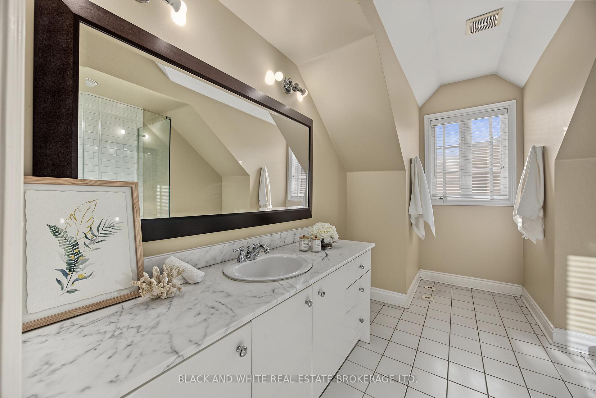 Photo 14 of Unit 5, 265 Van Dusen Boulevard, Etobicoke, Islington-City Centre West — HOMEH