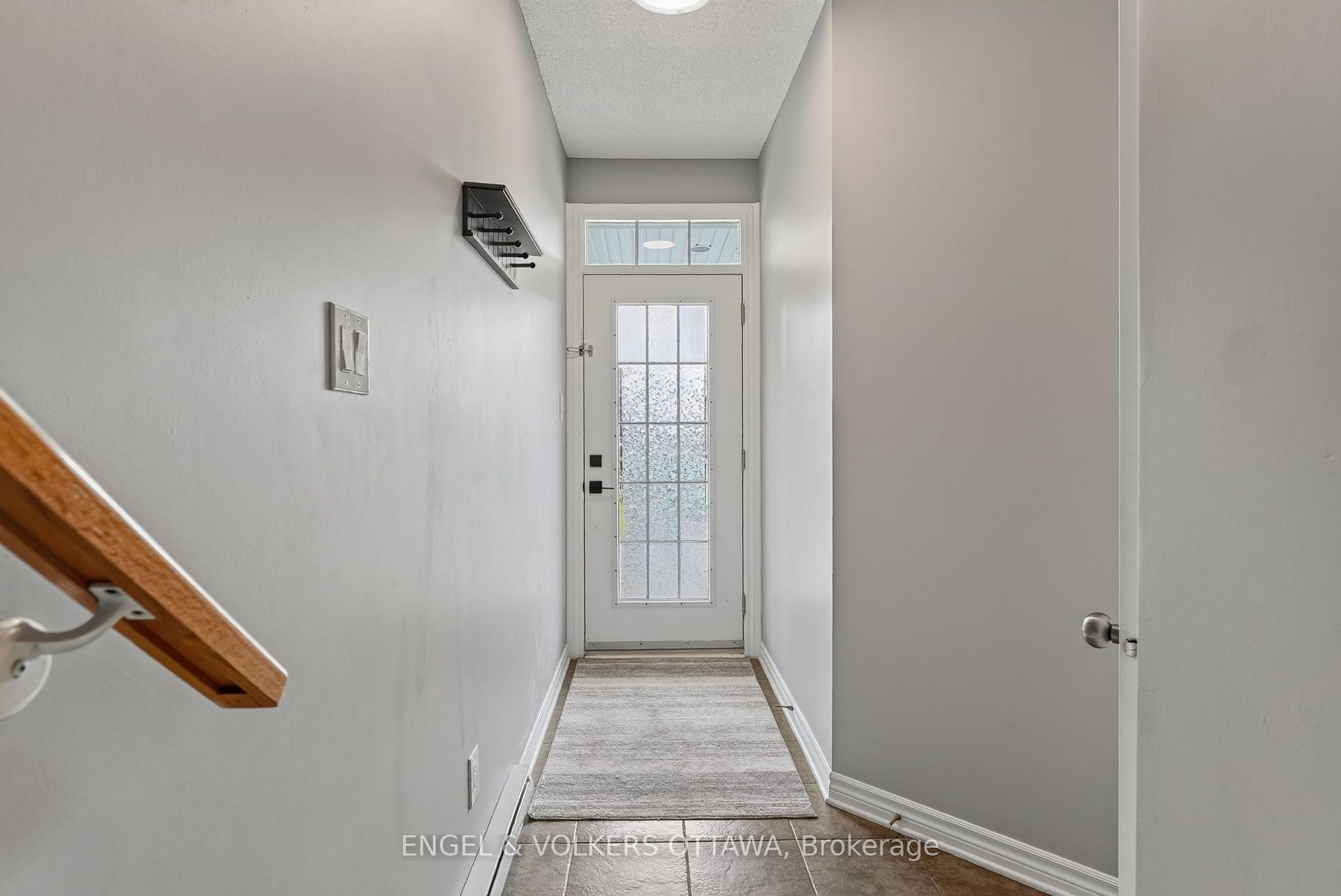 Photo 4 of 123 Eye Bright Crescent, Ottawa, Riverside South/Gloucester Glen — HOMEH