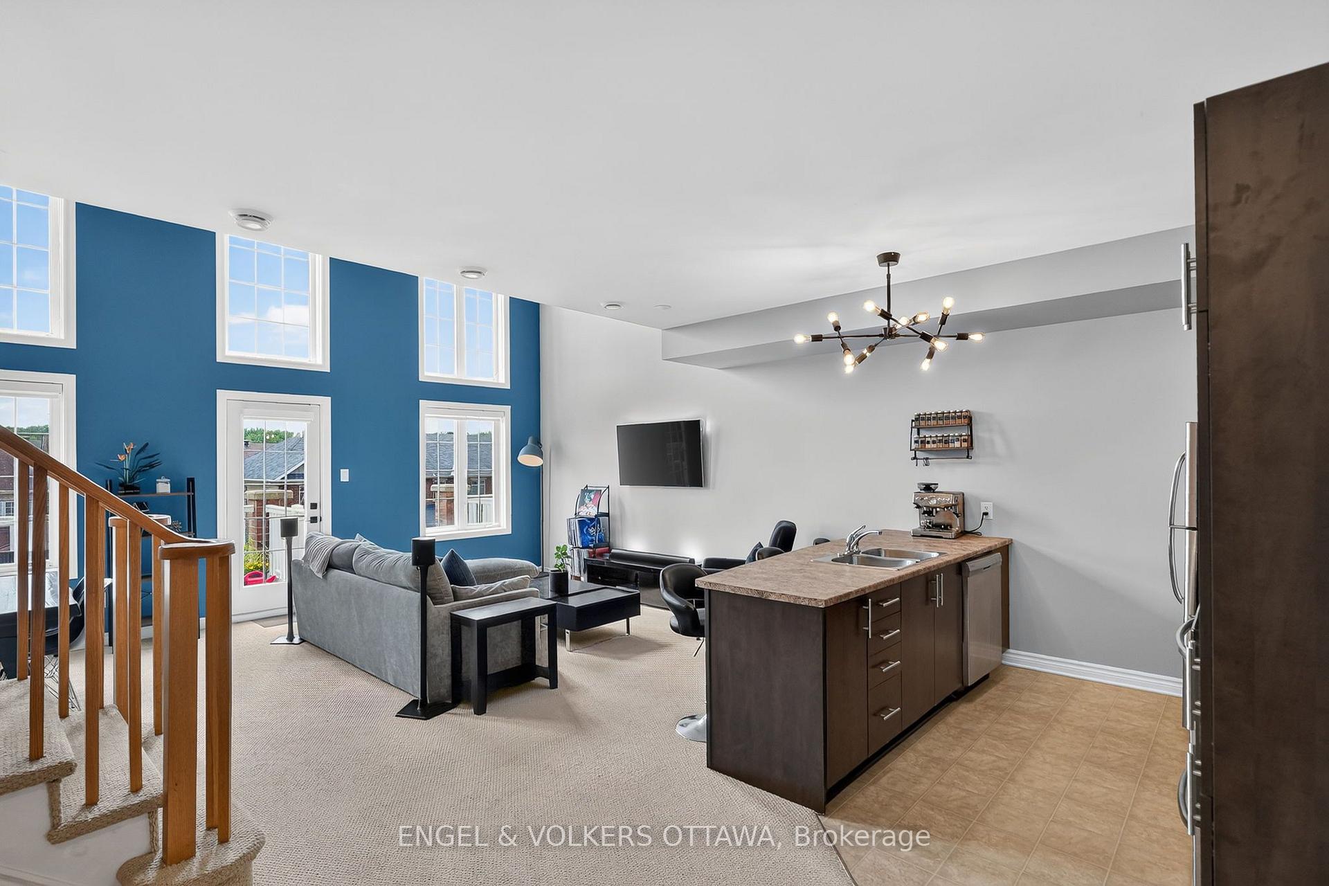 Photo 11 of 123 Eye Bright Crescent, Ottawa, Riverside South/Gloucester Glen — HOMEH