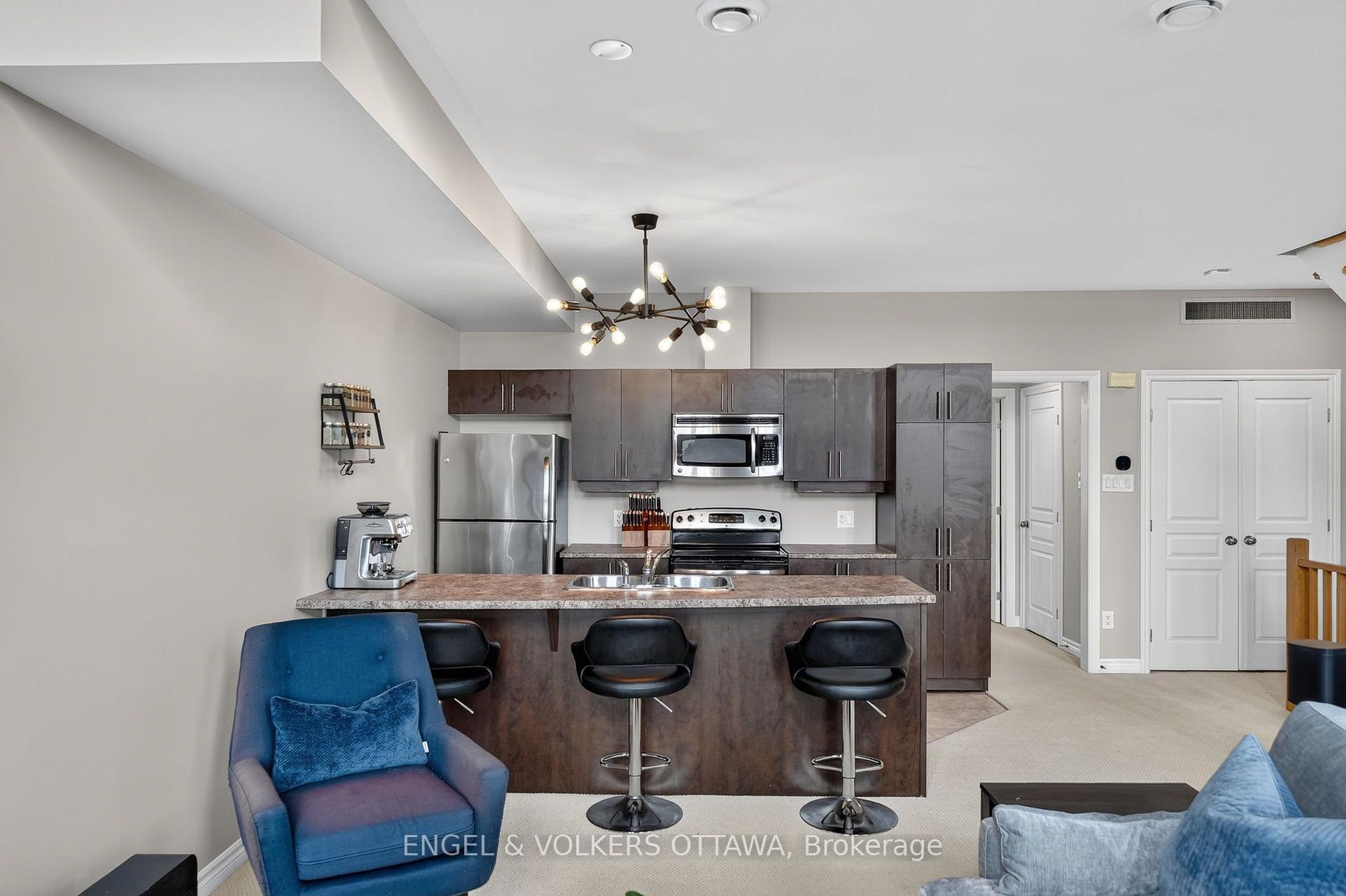 Photo 13 of 123 Eye Bright Crescent, Ottawa, Riverside South/Gloucester Glen — HOMEH