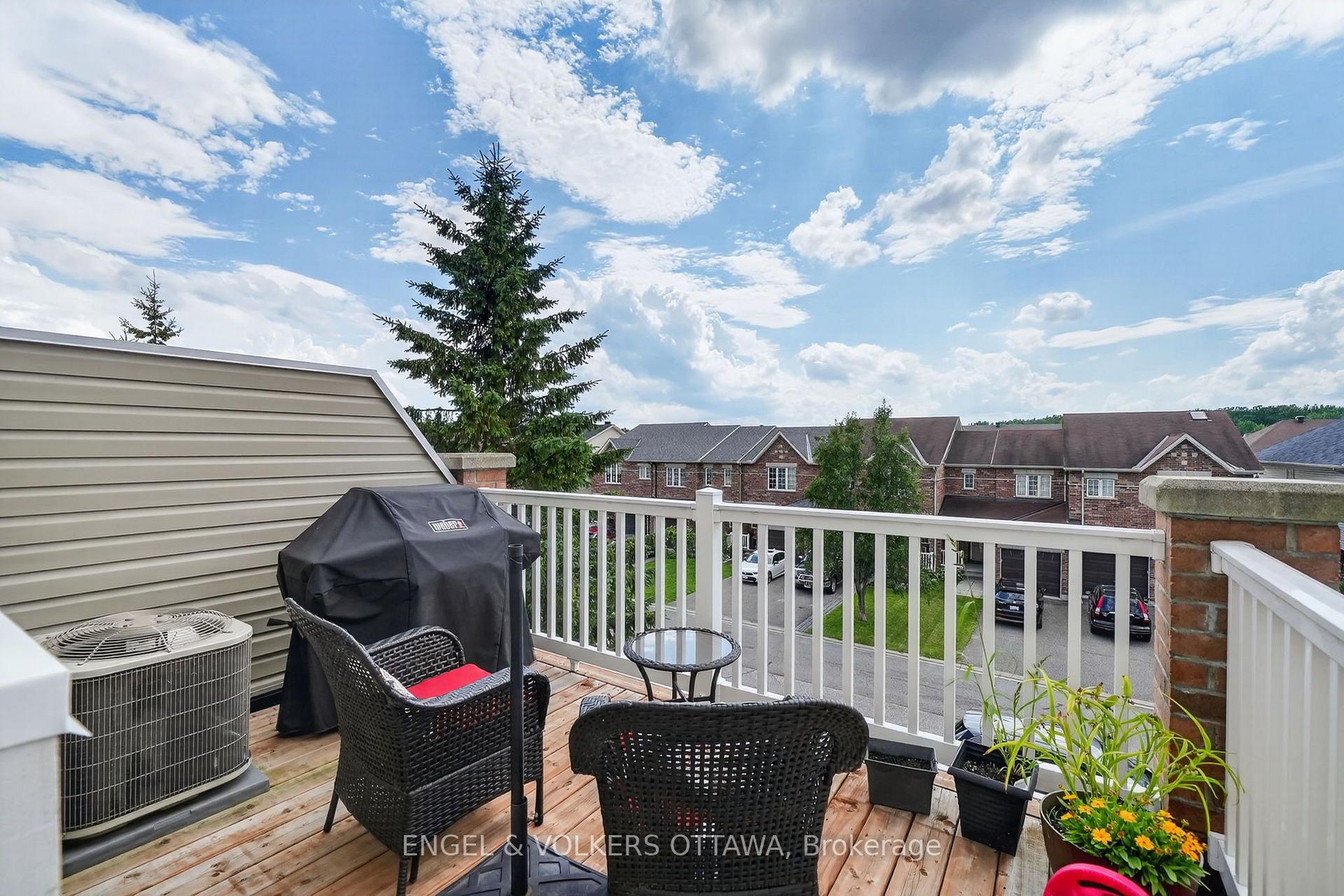 Photo 21 of 123 Eye Bright Crescent, Ottawa, Riverside South/Gloucester Glen — HOMEH