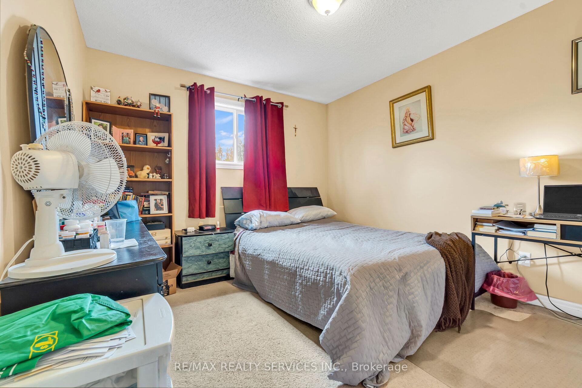Photo 26 of 752 North Leaksdale Circle, London, South U — HOMEH