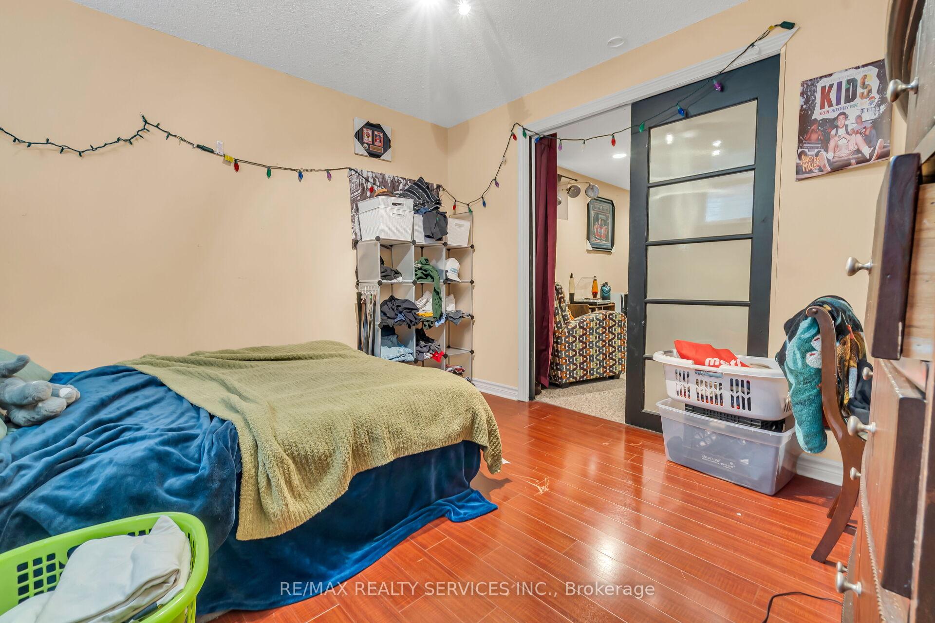 Photo 31 of 752 North Leaksdale Circle, London, South U — HOMEH
