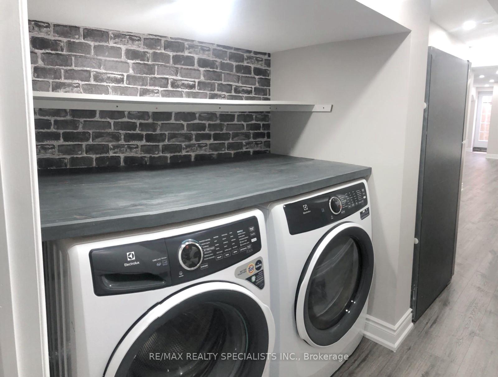 Photo 3 of Unit Bsmt, 471 Violet Gate, Milton, Walker — HOMEH