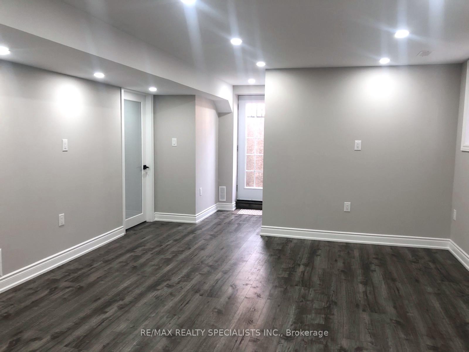 Photo 6 of Unit Bsmt, 471 Violet Gate, Milton, Walker — HOMEH