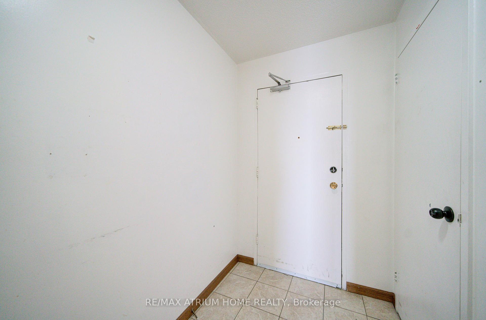 Photo 8 of Unit 804, 1101 Pharmacy Avenue, Scarborough, Wexford-Maryvale — HOMEH