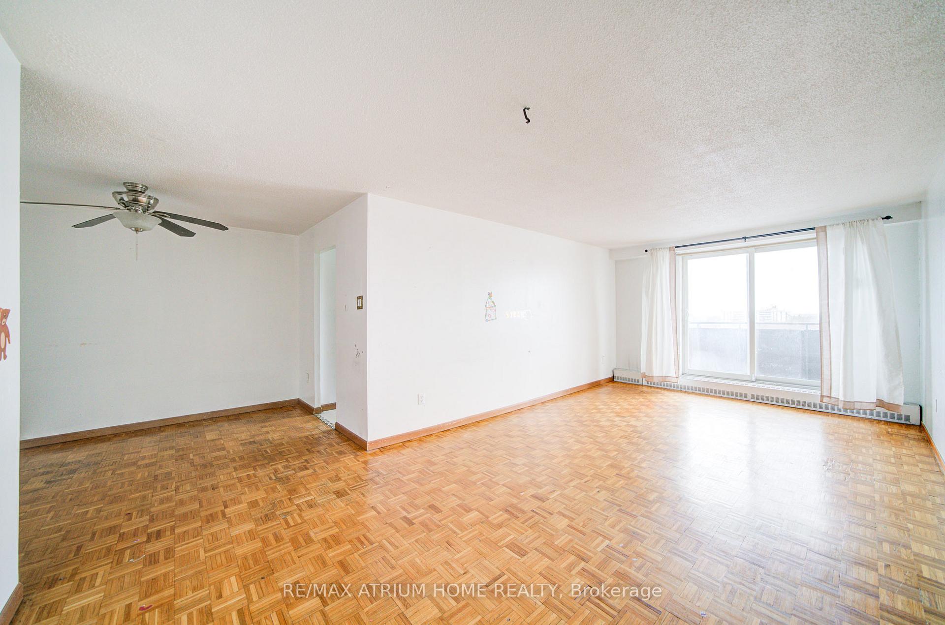 Photo 10 of Unit 804, 1101 Pharmacy Avenue, Scarborough, Wexford-Maryvale — HOMEH