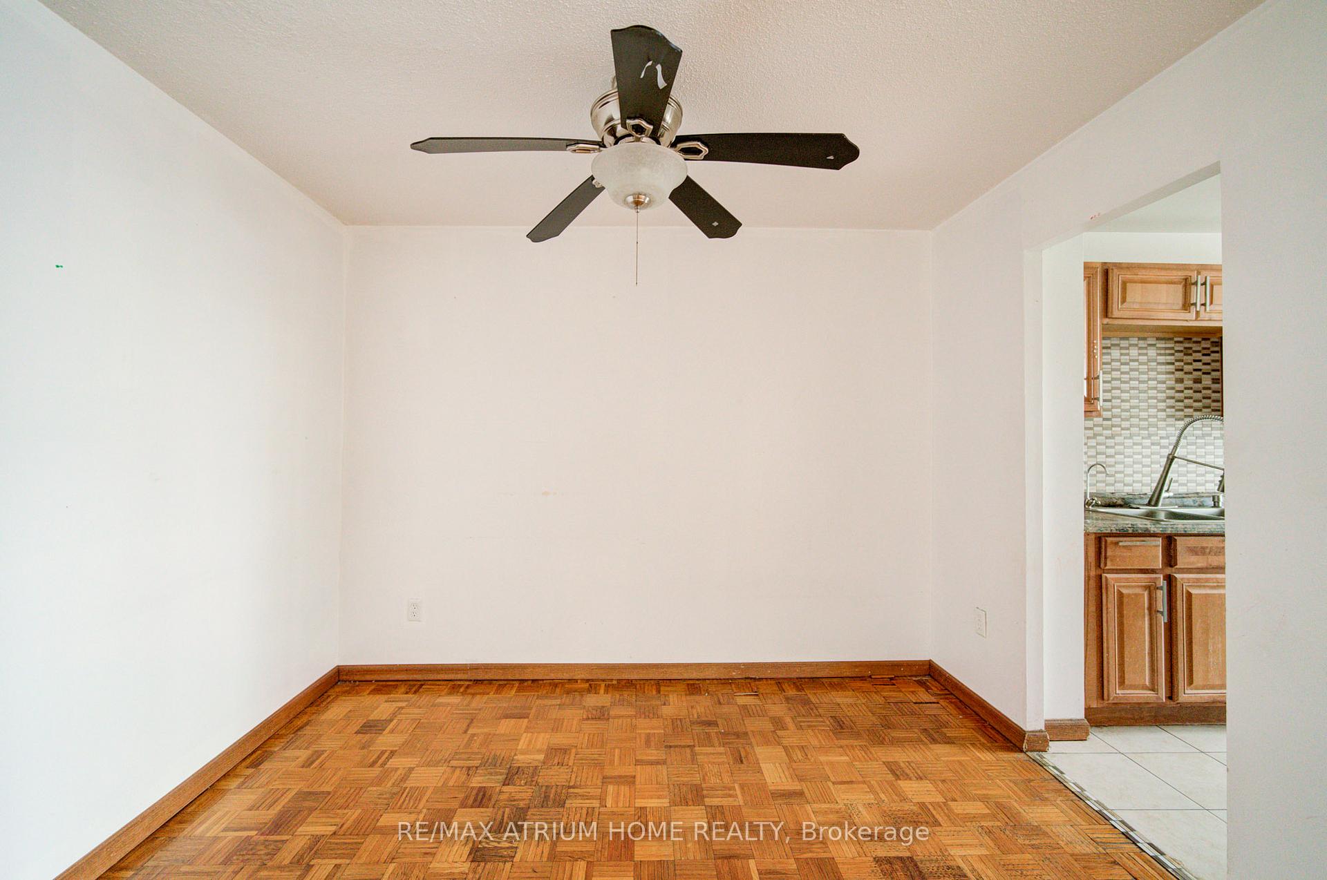 Photo 15 of Unit 804, 1101 Pharmacy Avenue, Scarborough, Wexford-Maryvale — HOMEH