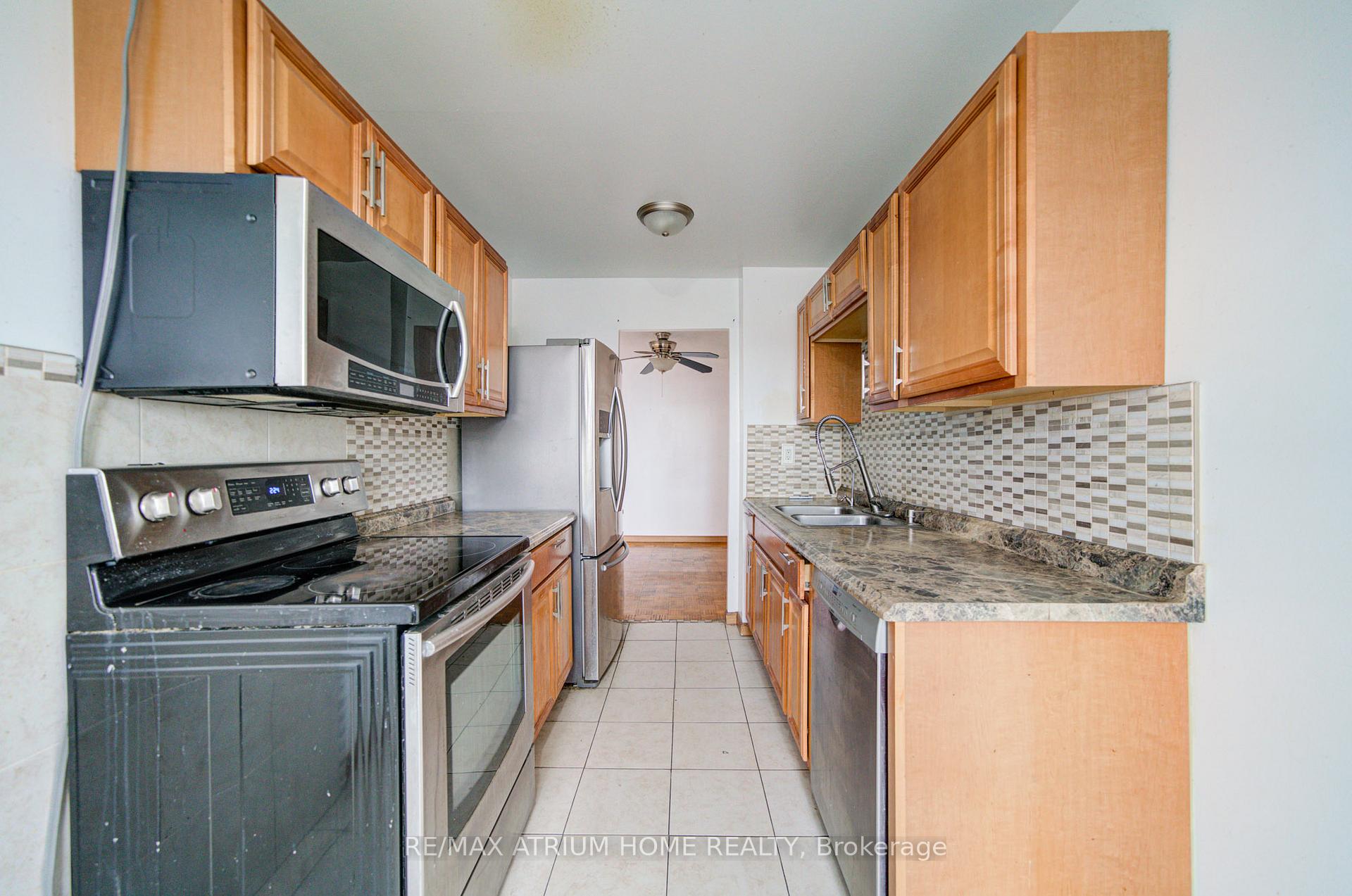 Photo 20 of Unit 804, 1101 Pharmacy Avenue, Scarborough, Wexford-Maryvale — HOMEH