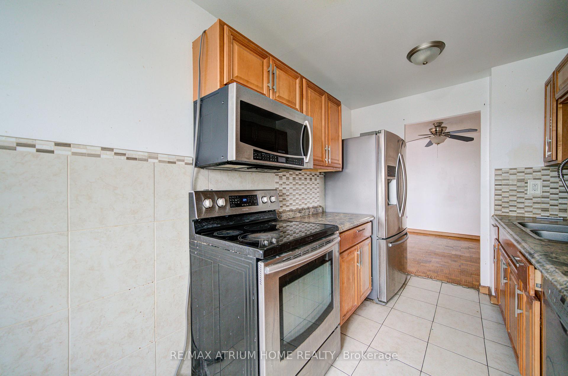 Photo 21 of Unit 804, 1101 Pharmacy Avenue, Scarborough, Wexford-Maryvale — HOMEH