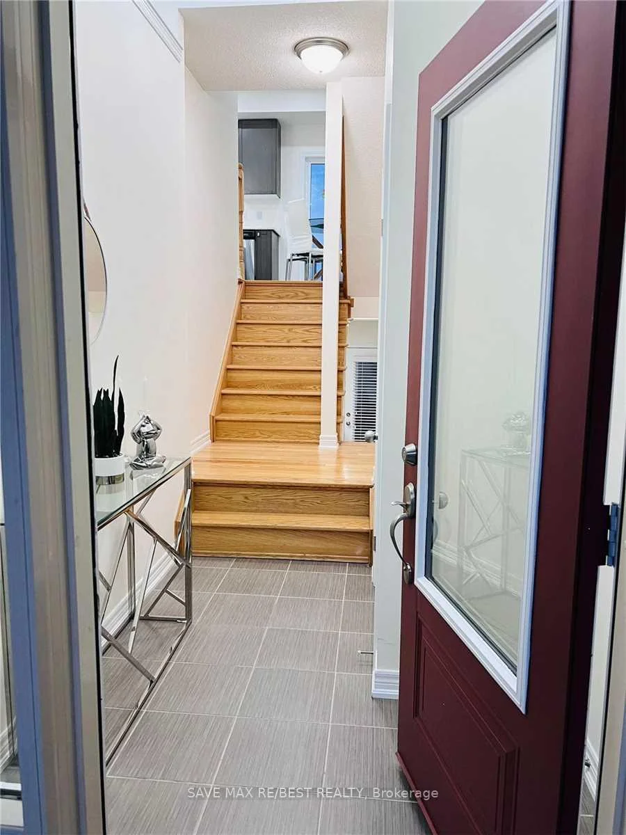 Photo 6 of 18 Aspen Hill Road, Brampton, Bram West — HOMEH
