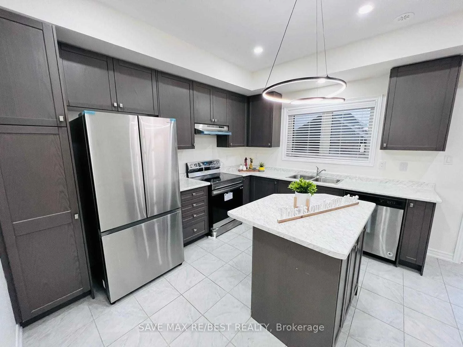Photo 14 of 18 Aspen Hill Road, Brampton, Bram West — HOMEH