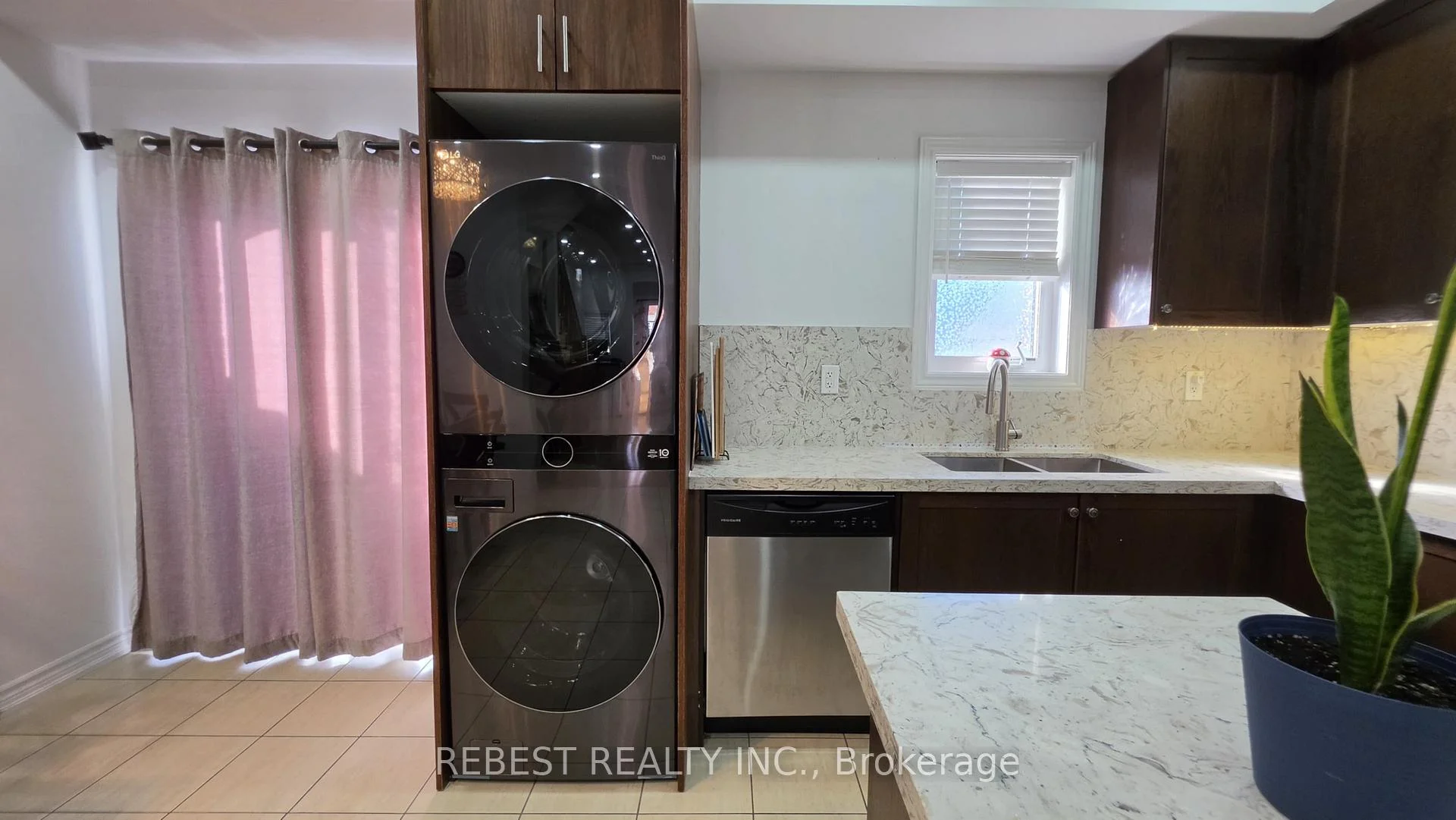 Photo 29 of 18 Aspen Hill Road, Brampton, Bram West — HOMEH