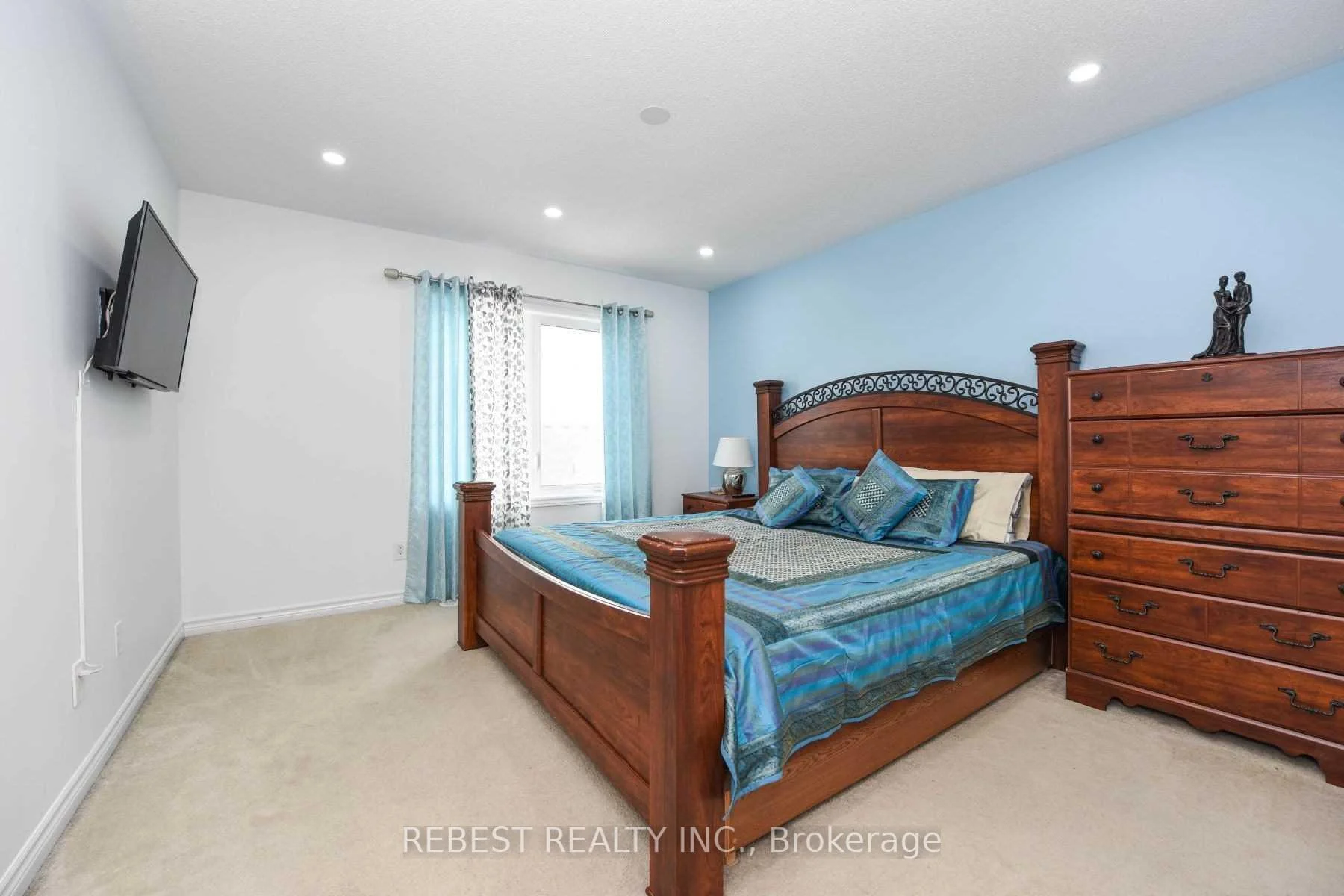 Photo 44 of 18 Aspen Hill Road, Brampton, Bram West — HOMEH