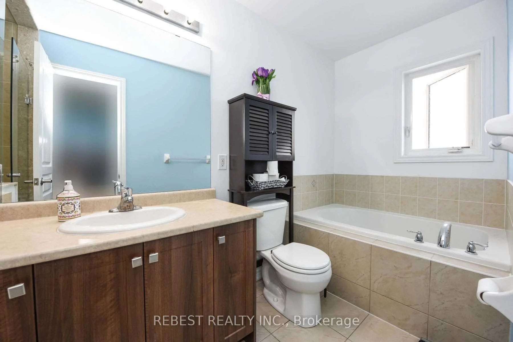 Photo 50 of 18 Aspen Hill Road, Brampton, Bram West — HOMEH