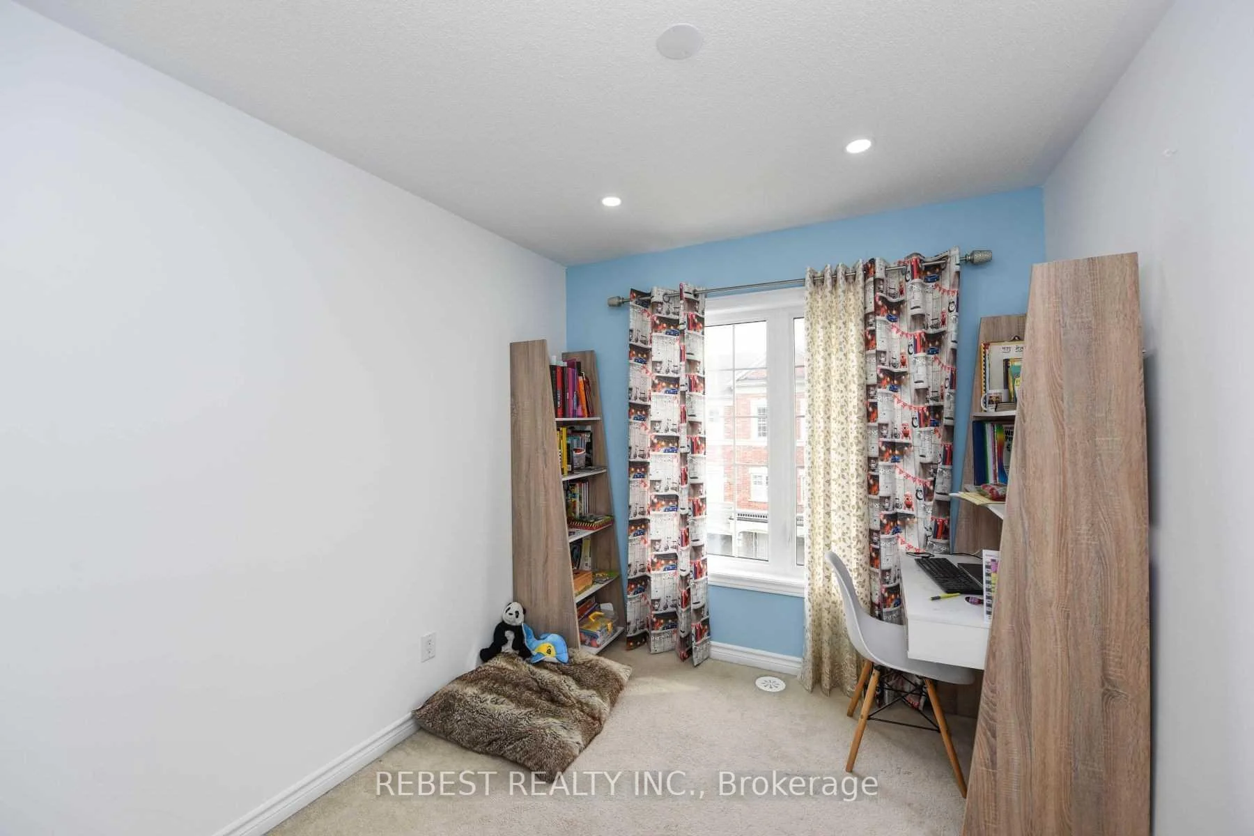 Photo 61 of 18 Aspen Hill Road, Brampton, Bram West — HOMEH