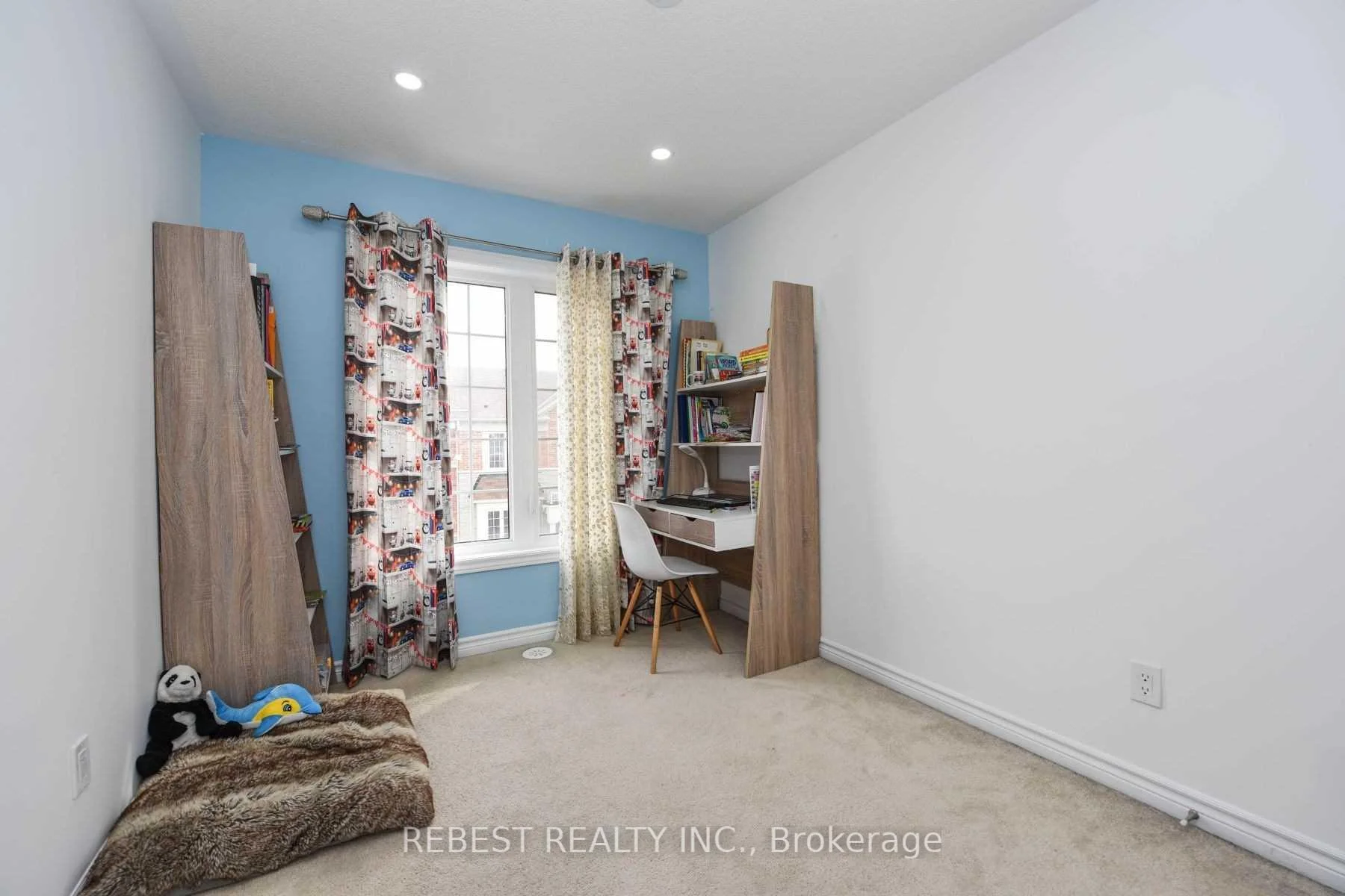 Photo 63 of 18 Aspen Hill Road, Brampton, Bram West — HOMEH