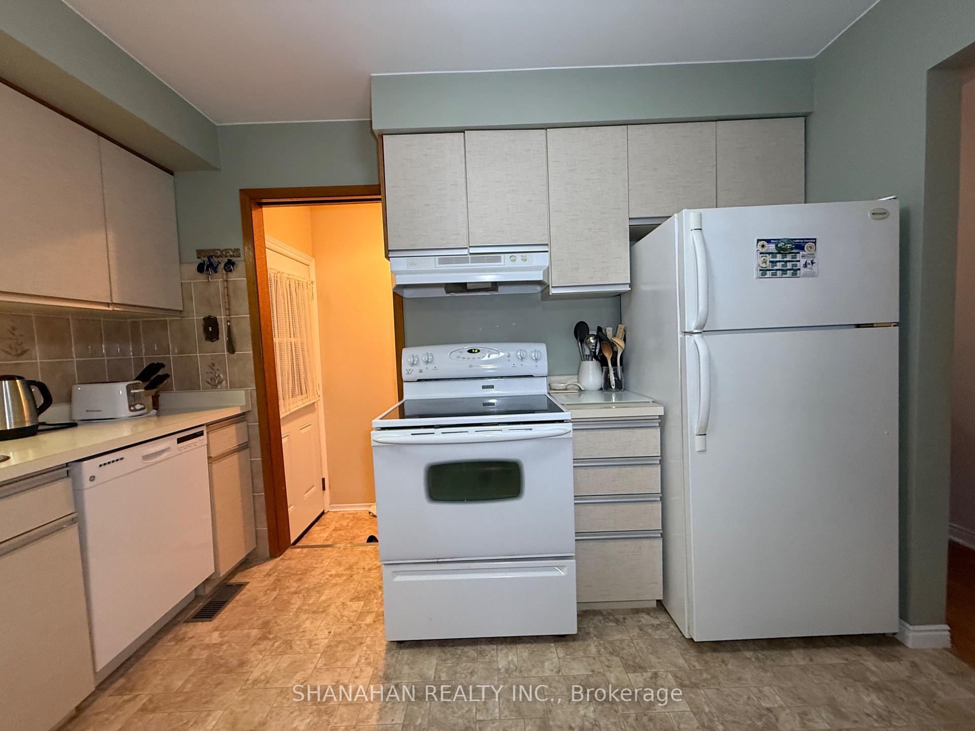 Photo 4 of 274 Frances Street, Strathroy-Caradoc, SE — HOMEH