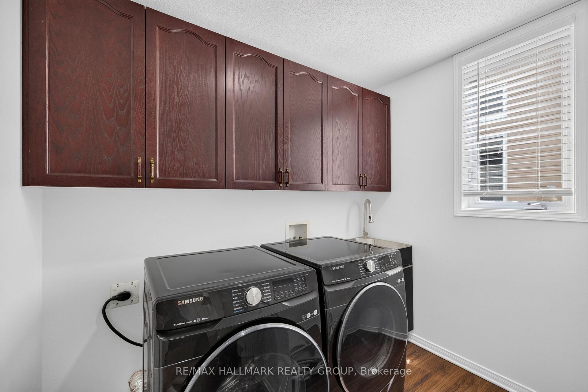 Photo 24 of 42 Glenrill Place S, Ottawa, Kanata - Emerald Meadows/Trailwest — HOMEH