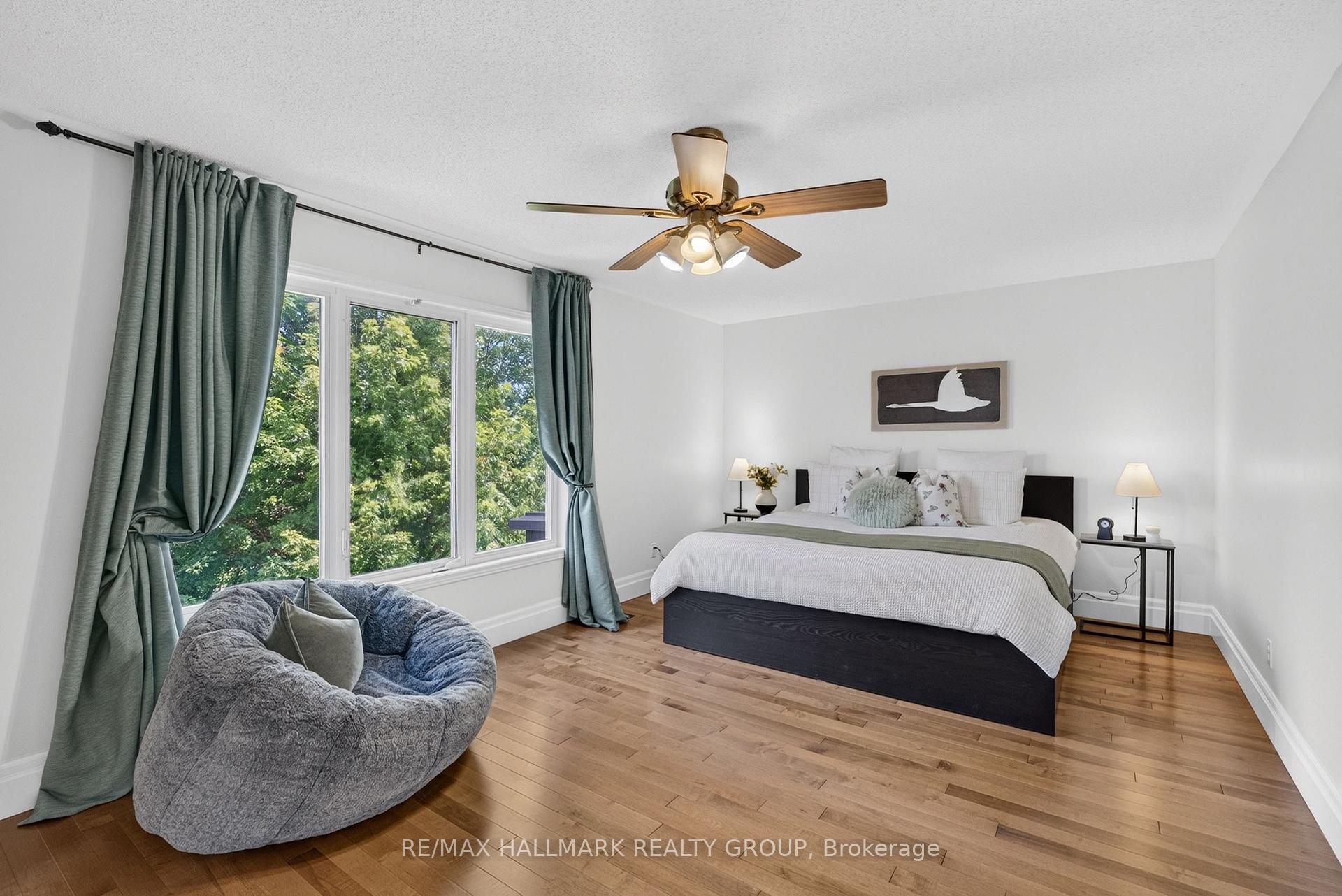 Photo 25 of 42 Glenrill Place S, Ottawa, Kanata - Emerald Meadows/Trailwest — HOMEH