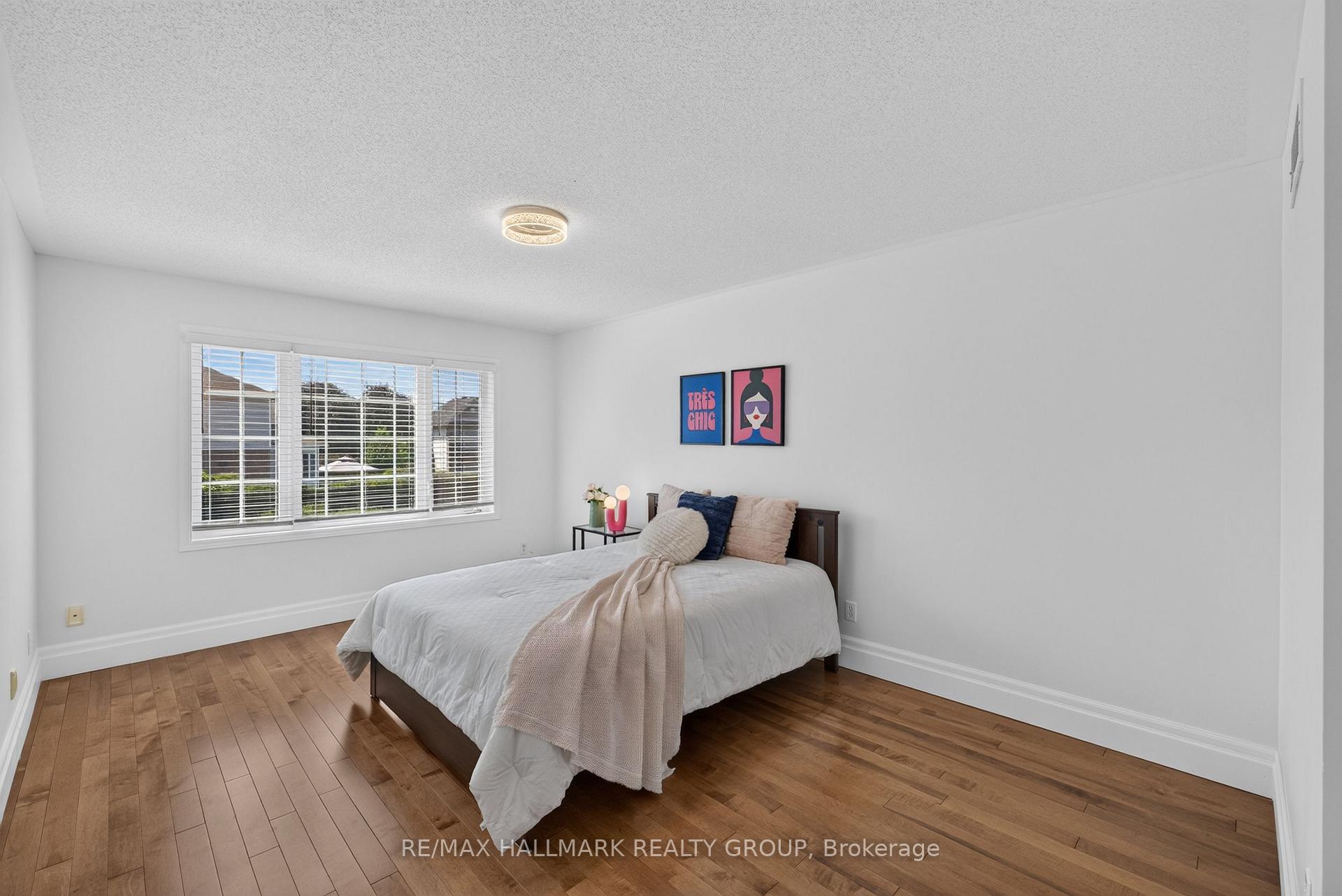 Photo 30 of 42 Glenrill Place S, Ottawa, Kanata - Emerald Meadows/Trailwest — HOMEH