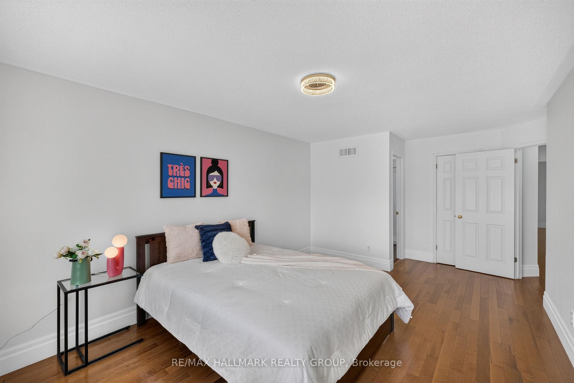 Photo 31 of 42 Glenrill Place S, Ottawa, Kanata - Emerald Meadows/Trailwest — HOMEH